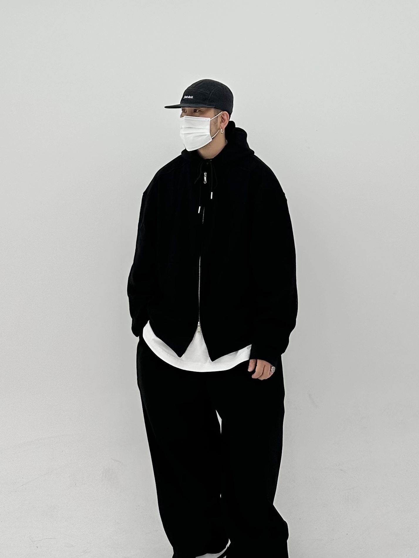 Nike Fly Unstructured Denim Cap Black White, Nike x Comme des Garcons Homme Plus Air Max Sunder SP White Black 착용 스타일 - 3