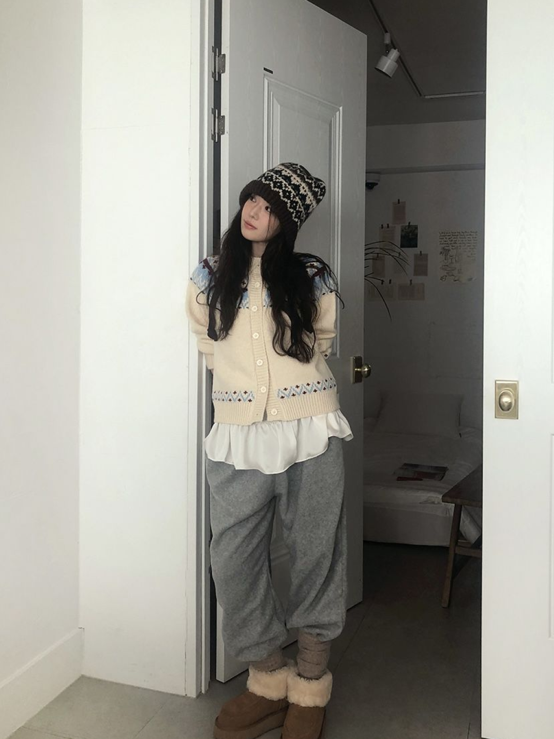 COYSEIO Wide Cat Beanie Grey, (W) Coyseio Layered Knit Skirt Melange Grey 착용 스타일 - 5