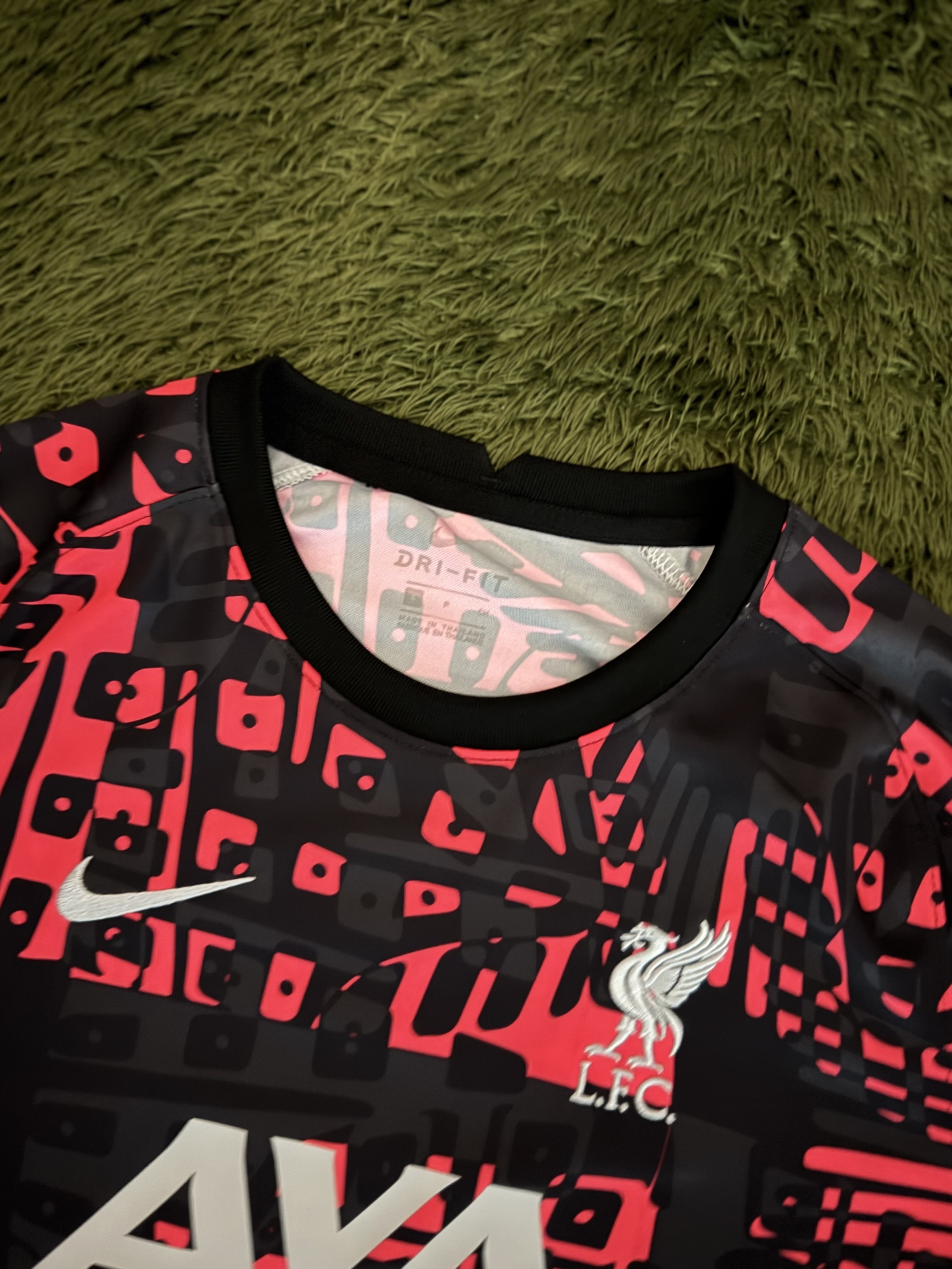 Nike Liverpool FC Dri Pre-Match Top Red Black (Non Marking Ver.) 착용 스타일 - 4