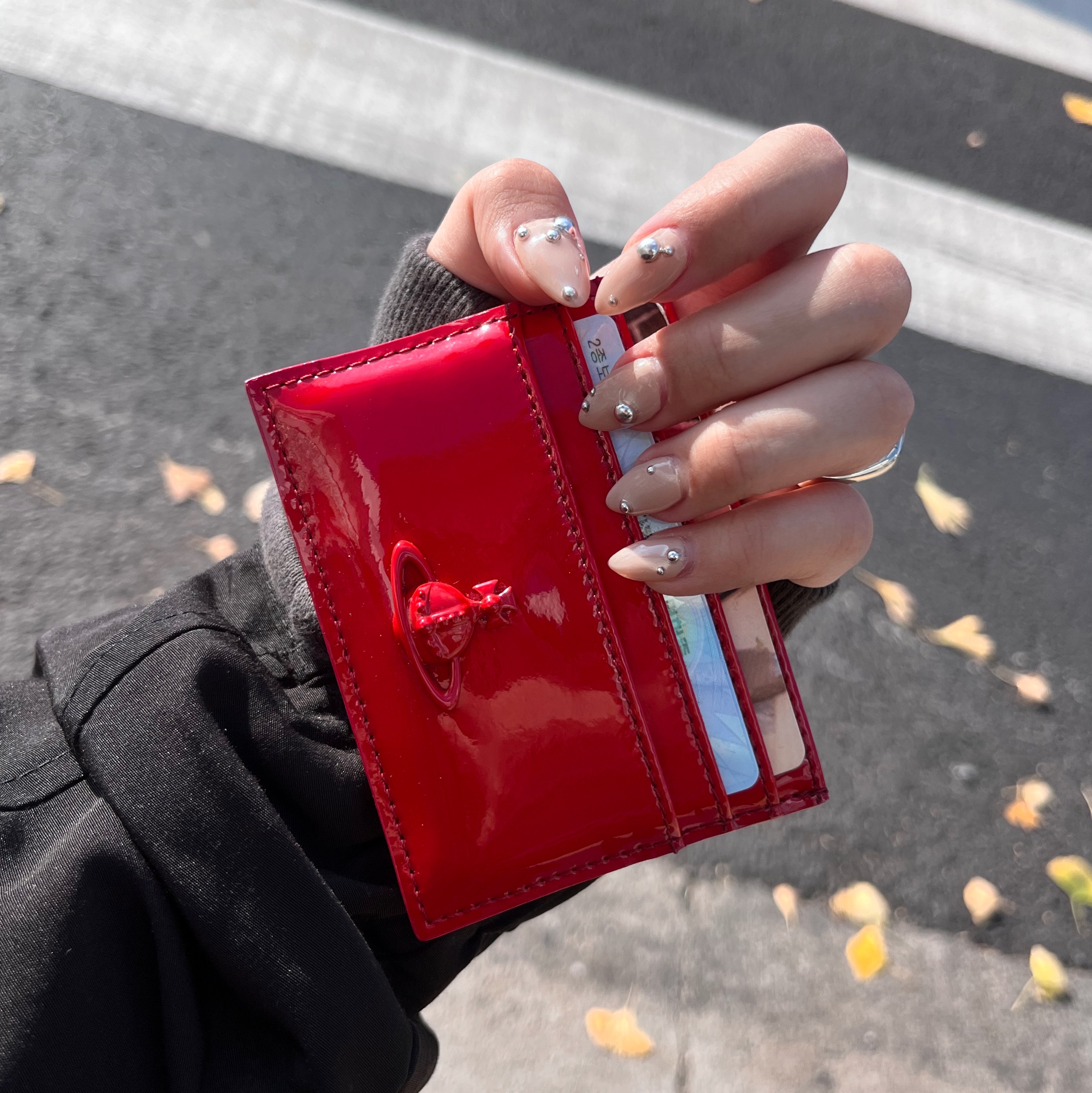 Vivienne Westwood Shiny Patent Card Holder Red 착용 스타일 - 2