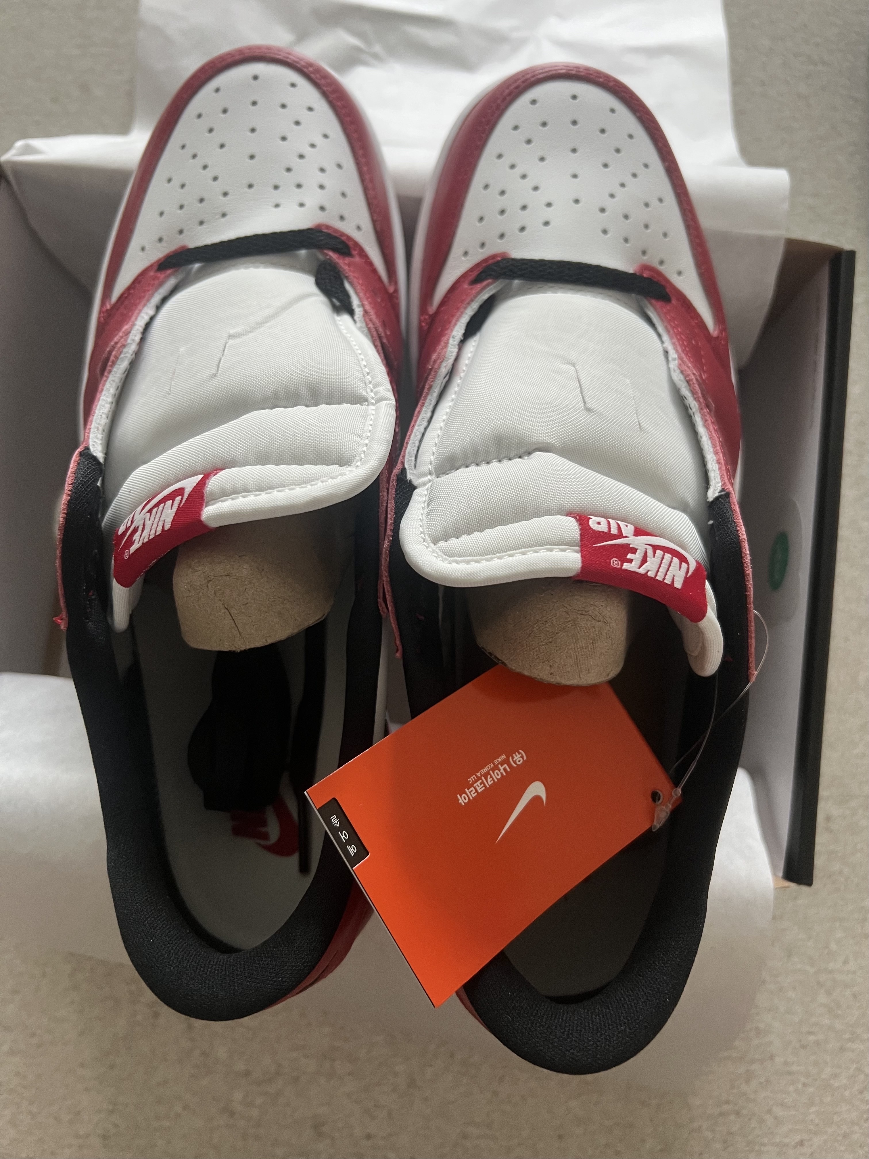 Jordan 1 Retro Low OG Chicago 착용 스타일 - 3
