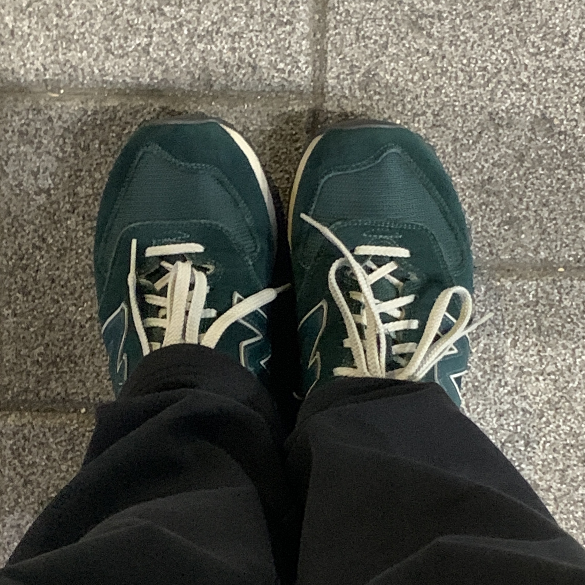 New Balance 574 Classics Reimagined Green 착용 스타일