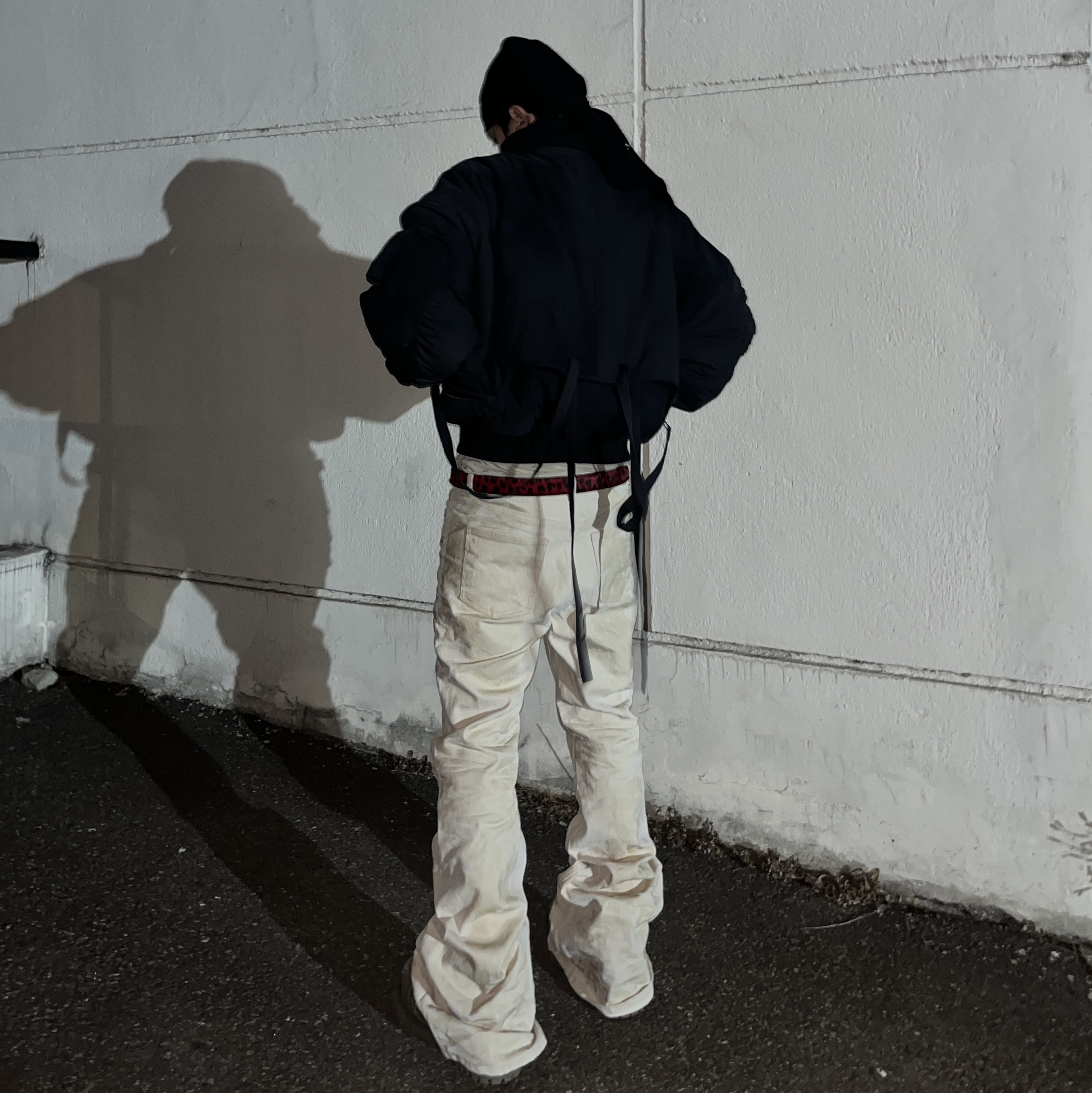 Undermycar Glacial Velvetin Flared Jeans Ivory - 24FW 착용 스타일