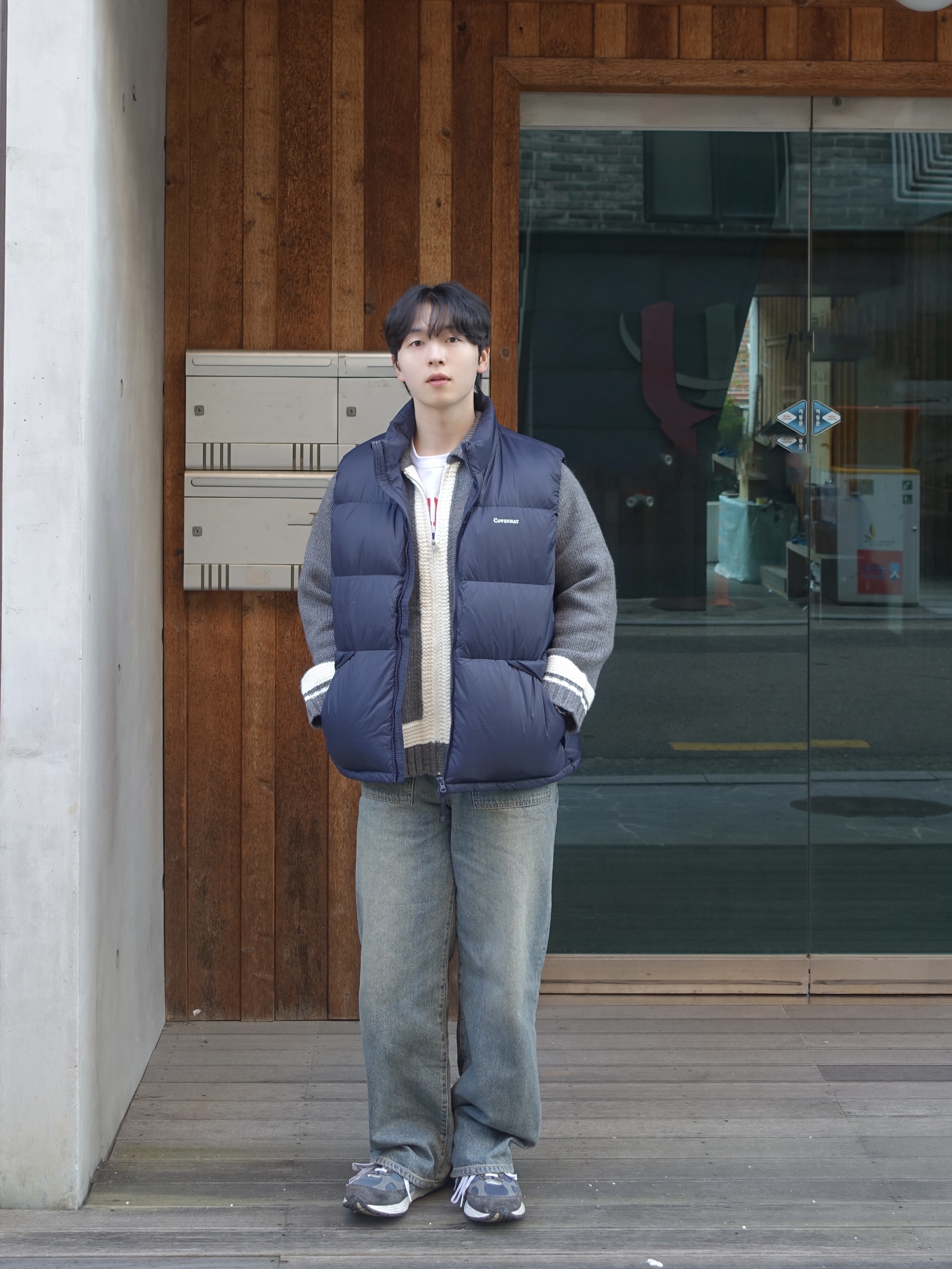 New Balance 992 Made in USA Navy 착용 스타일 - 1
