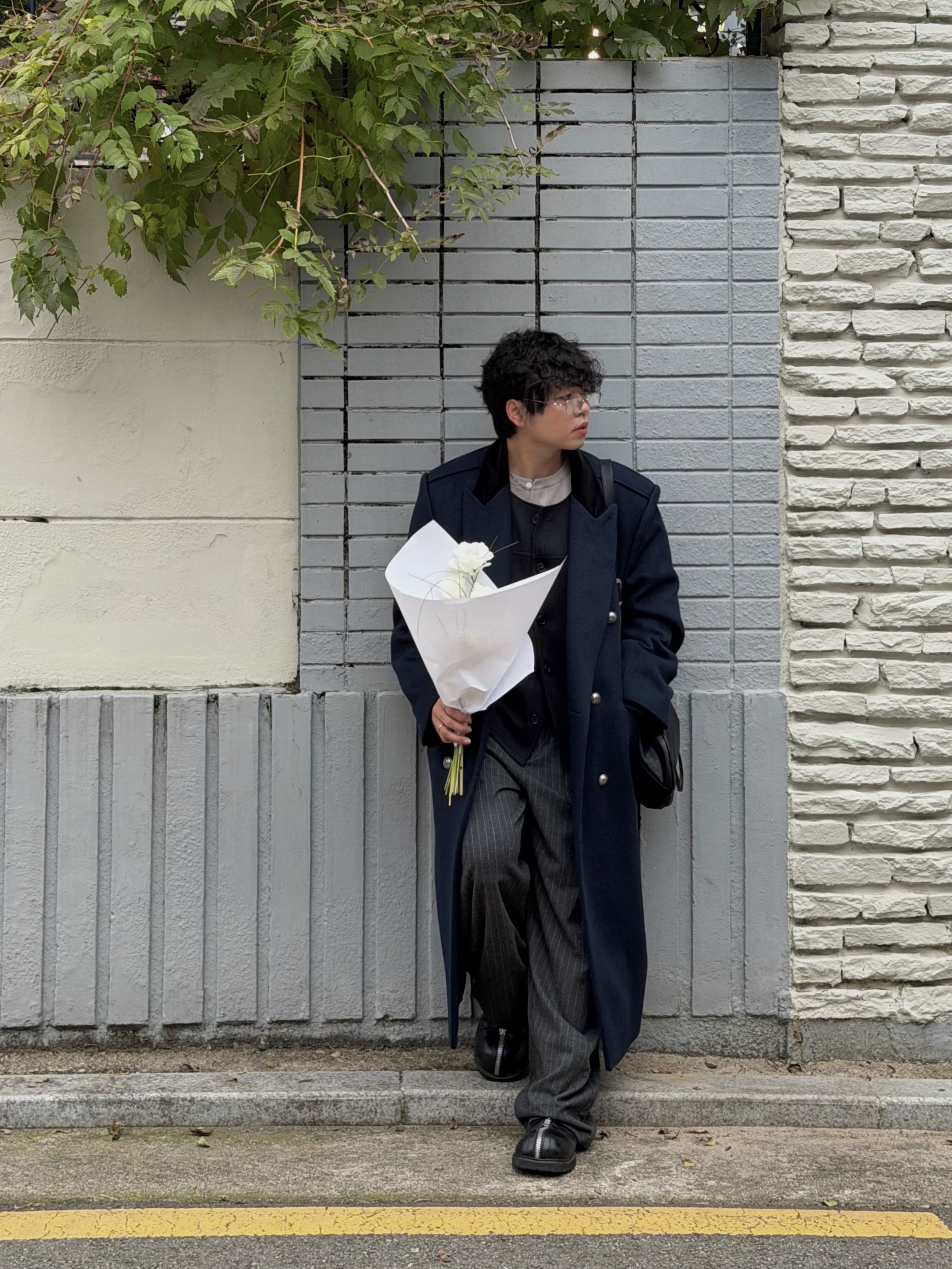 Haleine Round Neck 3D Wool Blazer Jacket Black, Gentle Monster Atomic 02 Silver 착용 스타일 - 3