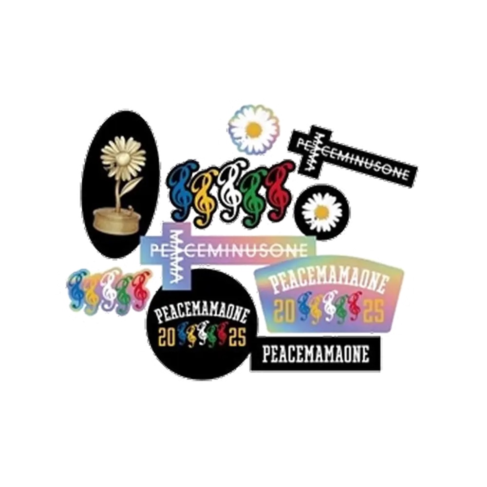 Peaceminusone x 2025 MAMA Awards Peacemamaone Zip Up Hoodie Black, Peaceminusone x 2025 MAMA Awards Peacemamaone T-Shirt Black 착용 스타일 - 10