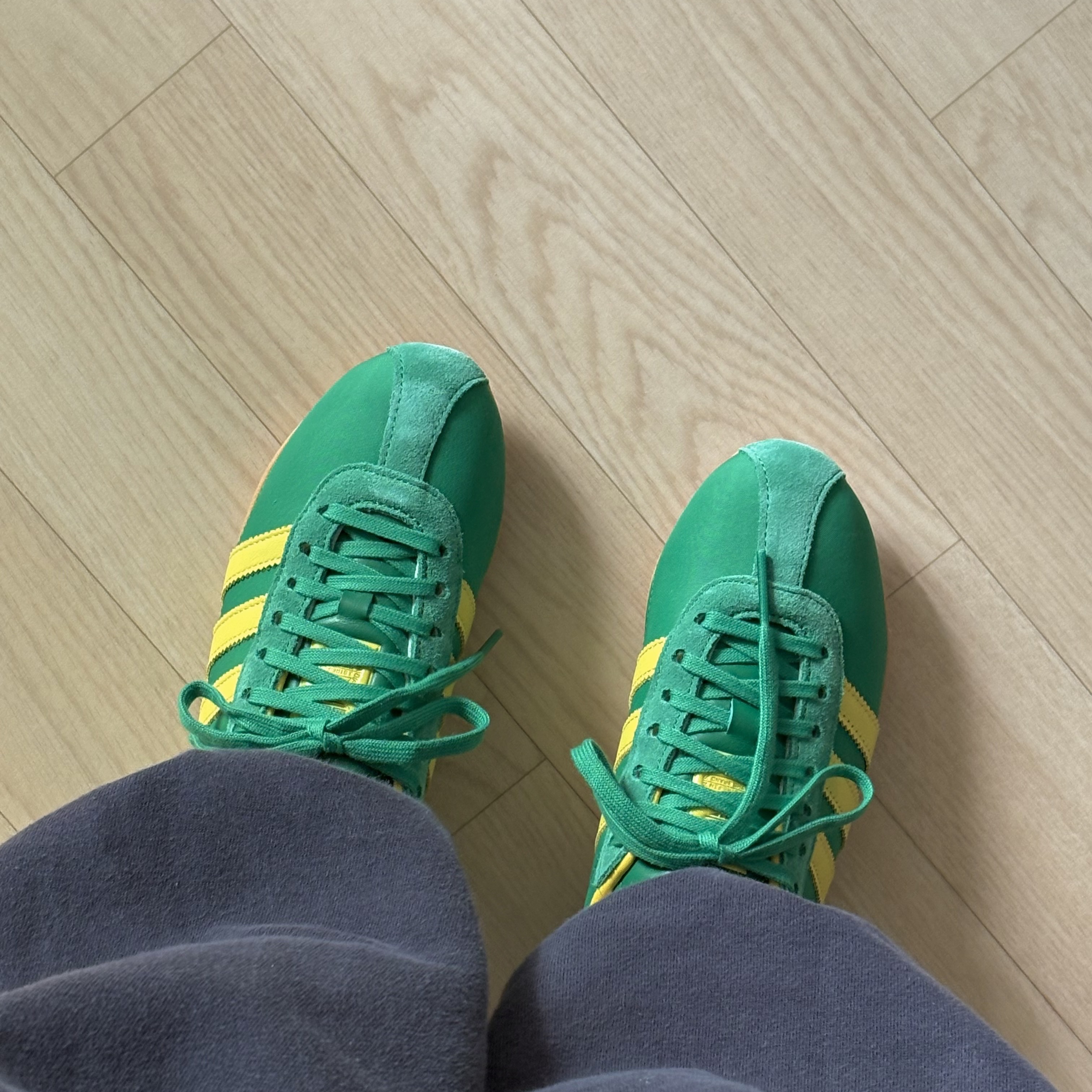 (W) Adidas Tokyo Green Pure Sulfur 착용 스타일 - 2