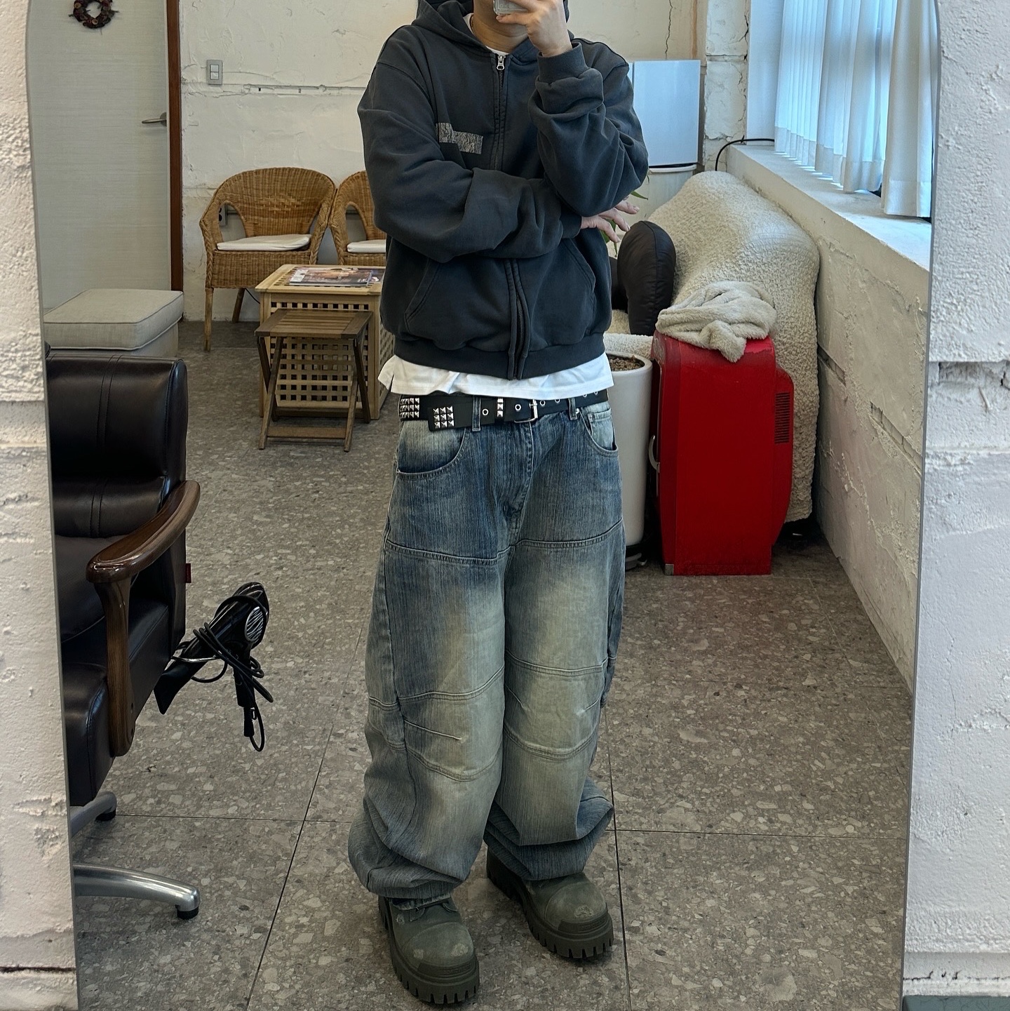 Awende Blue Wide Biker Jeans, qualisartifexpereo Soviet VTG Hoodie Zip Up 착용 스타일 - 1
