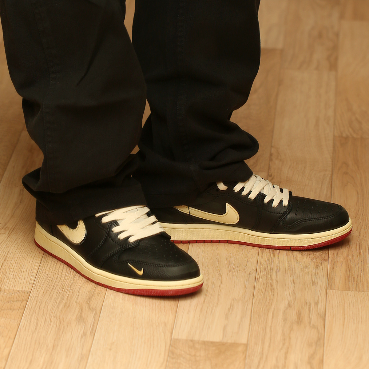 Jordan 1 x Nigel Sylvester Retro Low OG Better With Time 착용 스타일 - 2