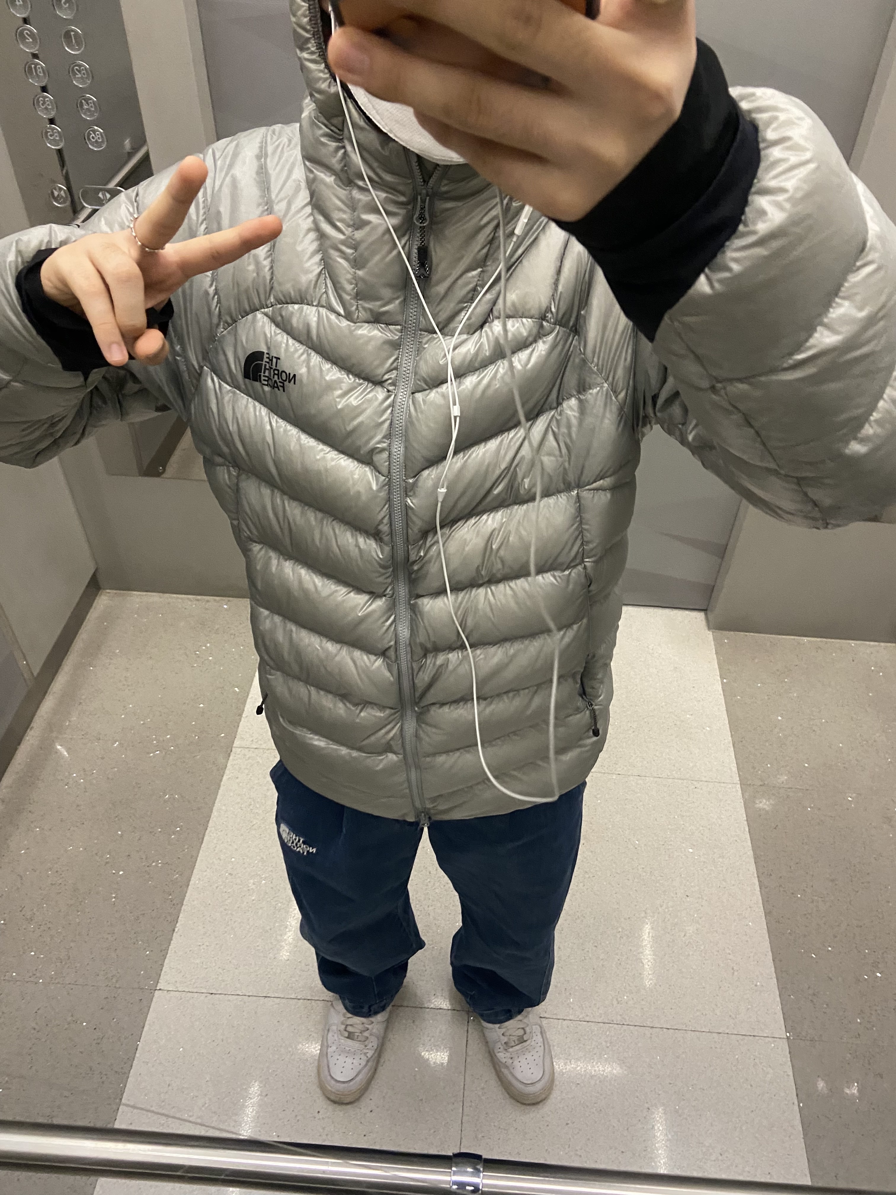 The North Face Summit Mattehorn RDS Down Jacket Light Gray, The North Face Summit Mattehorn RDS Down Jacket Light Gray 착용 스타일 - 3
