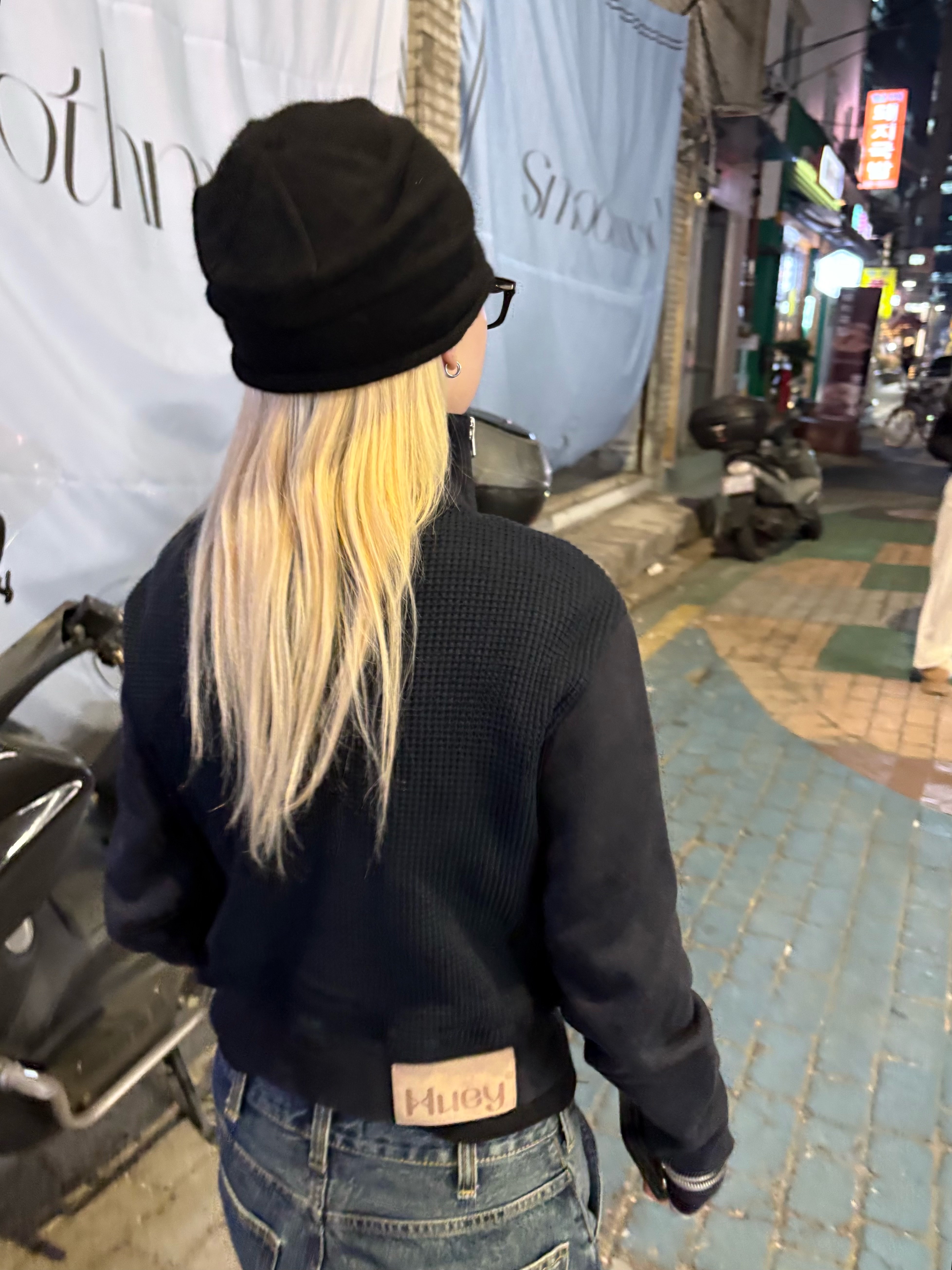 Huey Side-Zip Neck Track Top Navy 착용 스타일 - 3