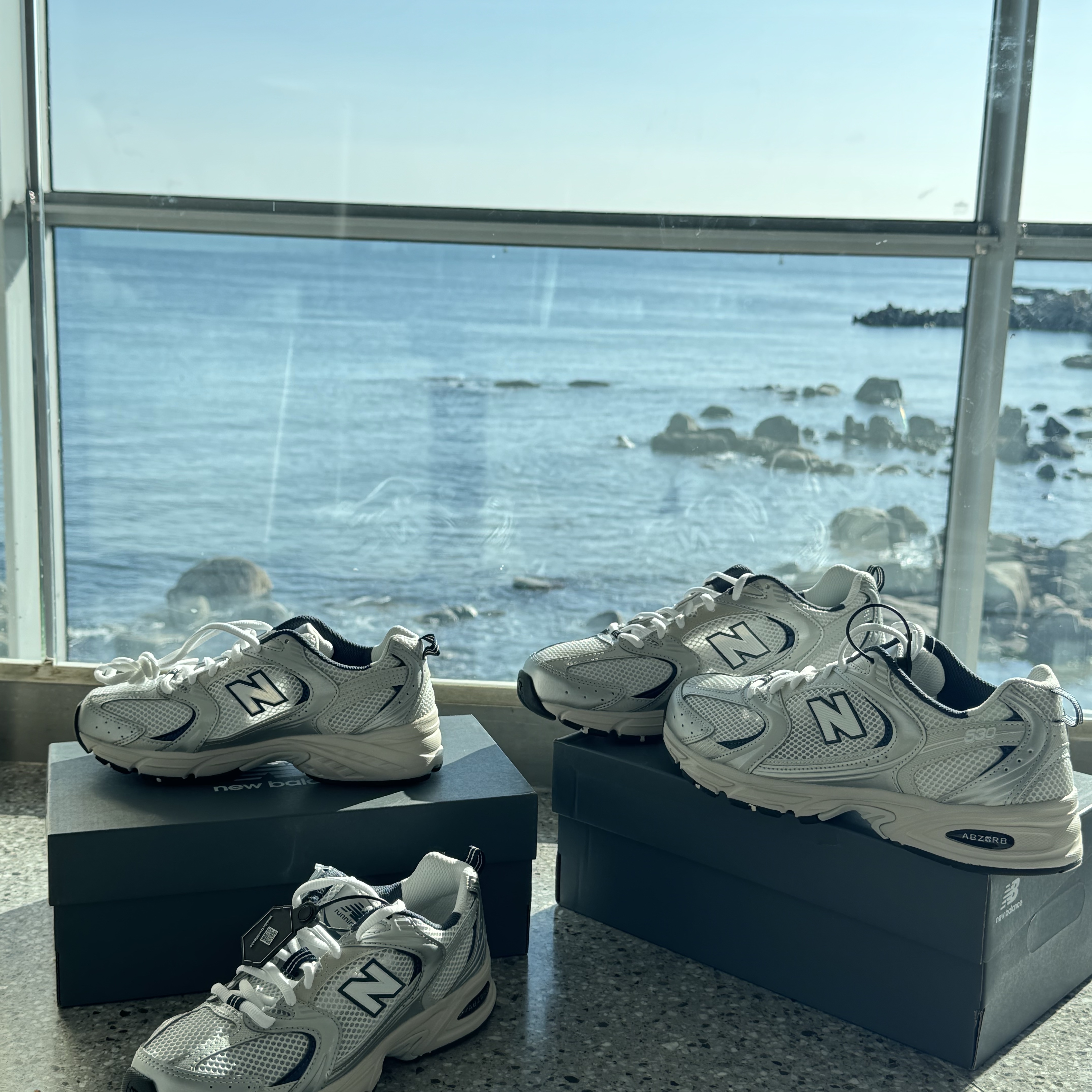 New Balance 530 Steel Grey 착용 스타일 - 1