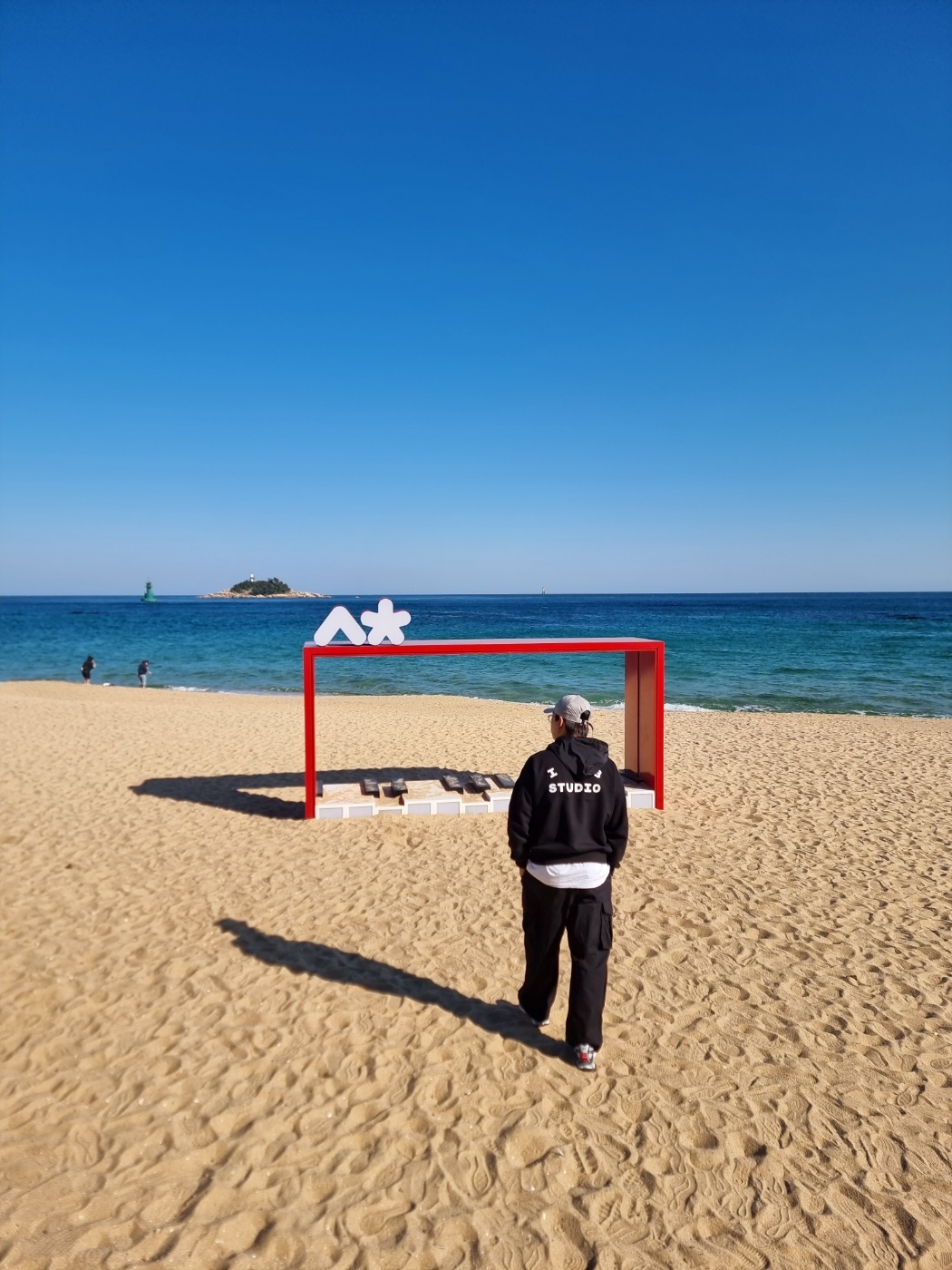 Nike ACG Dri-Fit Club Trail Cap College Grey, IAB Studio Woven Hoodie Black 착용 스타일