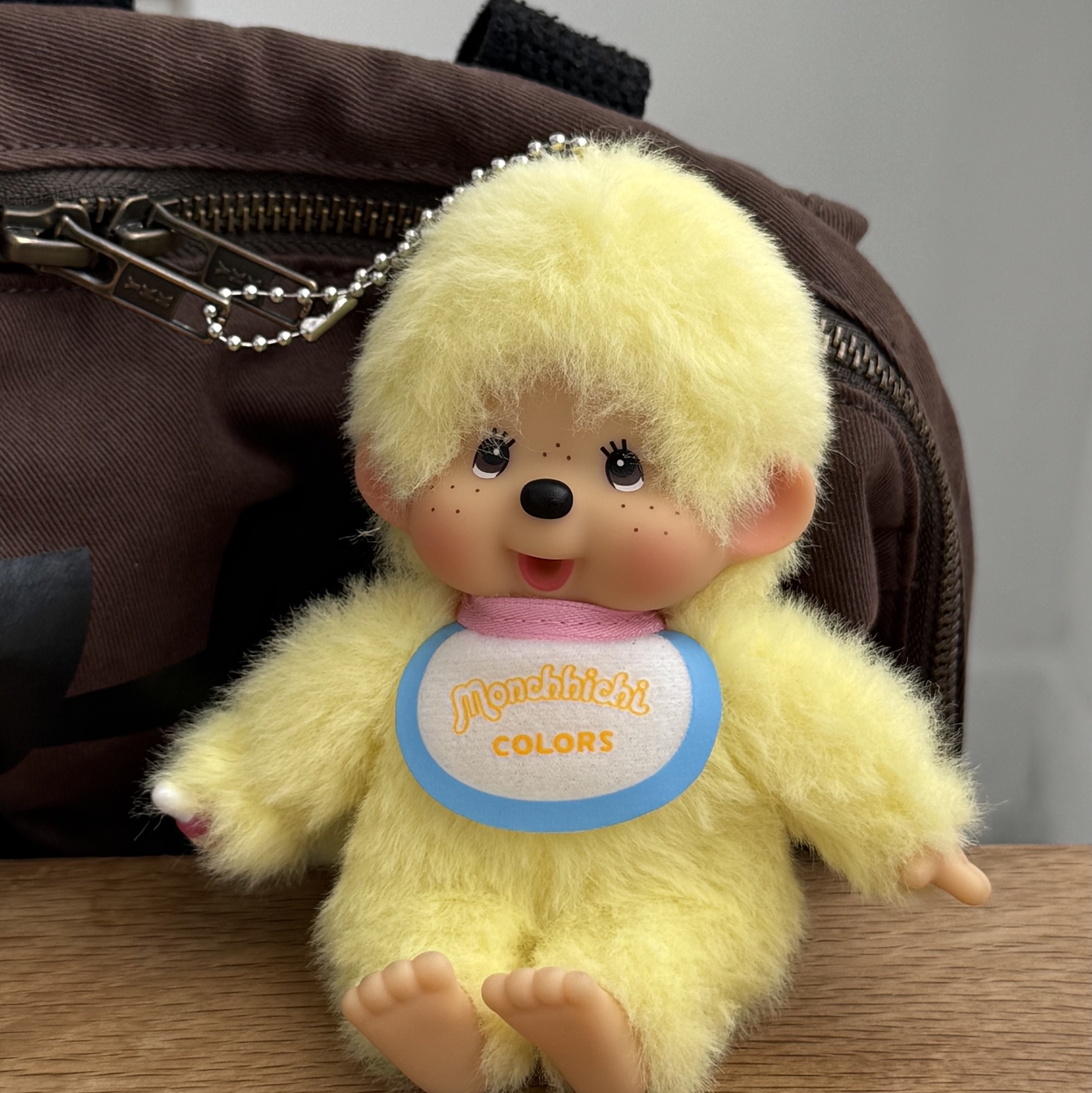 Monchhichi Colors Key Chain Yellow 착용 스타일 - 2
