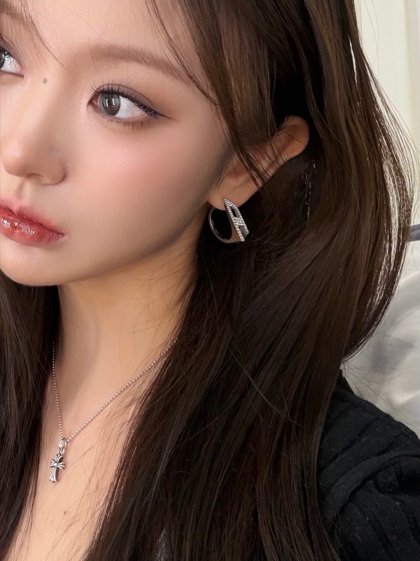 Diesel Dx1628040 Stainless Steel Hoop Earring Silver 착용 스타일