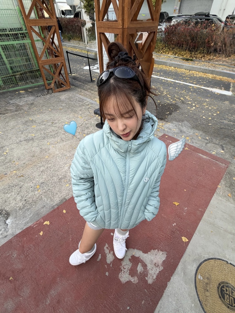 [KREAM 단독] NOMANUAL Nubes Light Duck Down Marina 착용 스타일 - 8