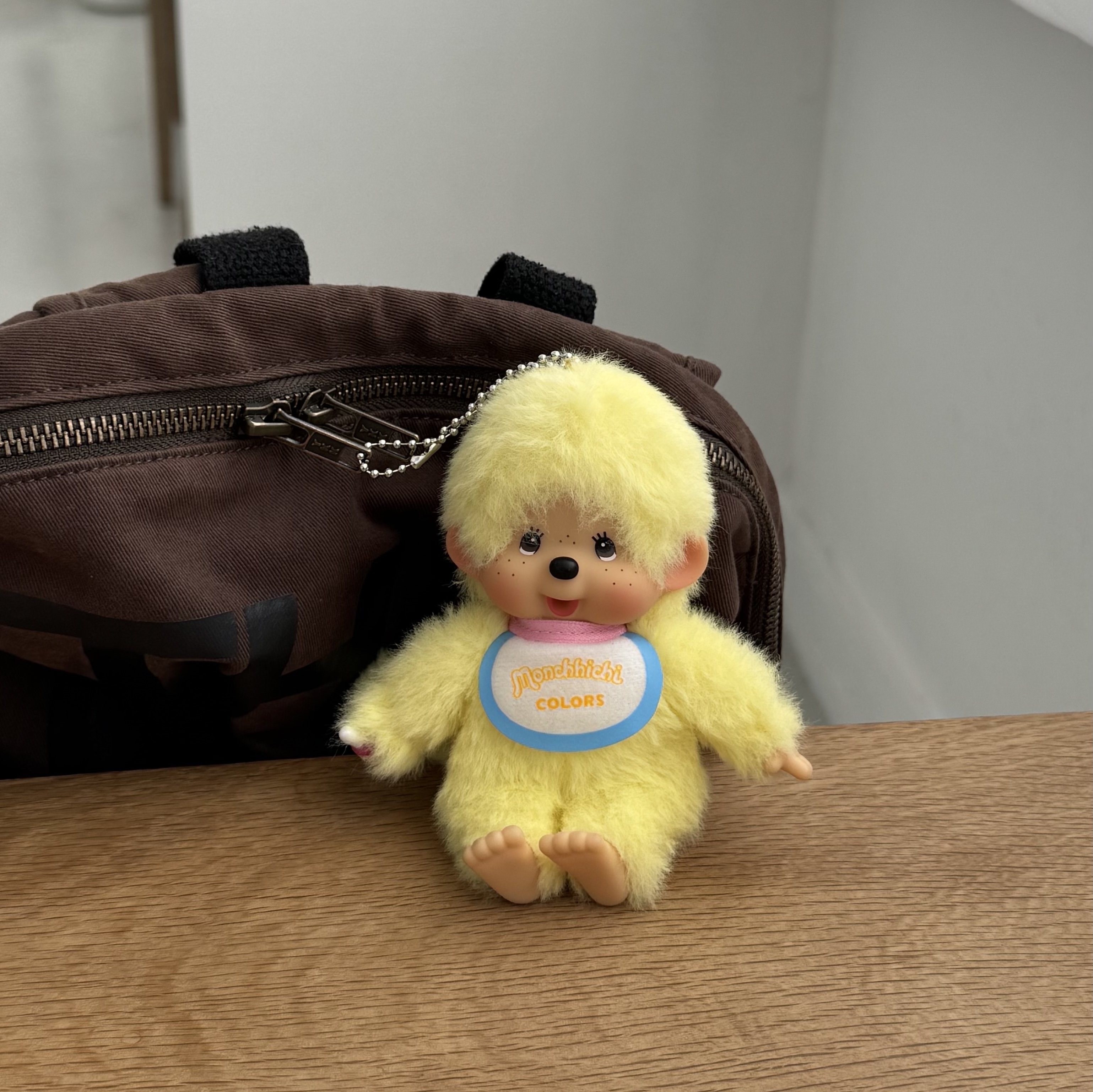 Monchhichi Colors Key Chain Yellow 착용 스타일 - 1