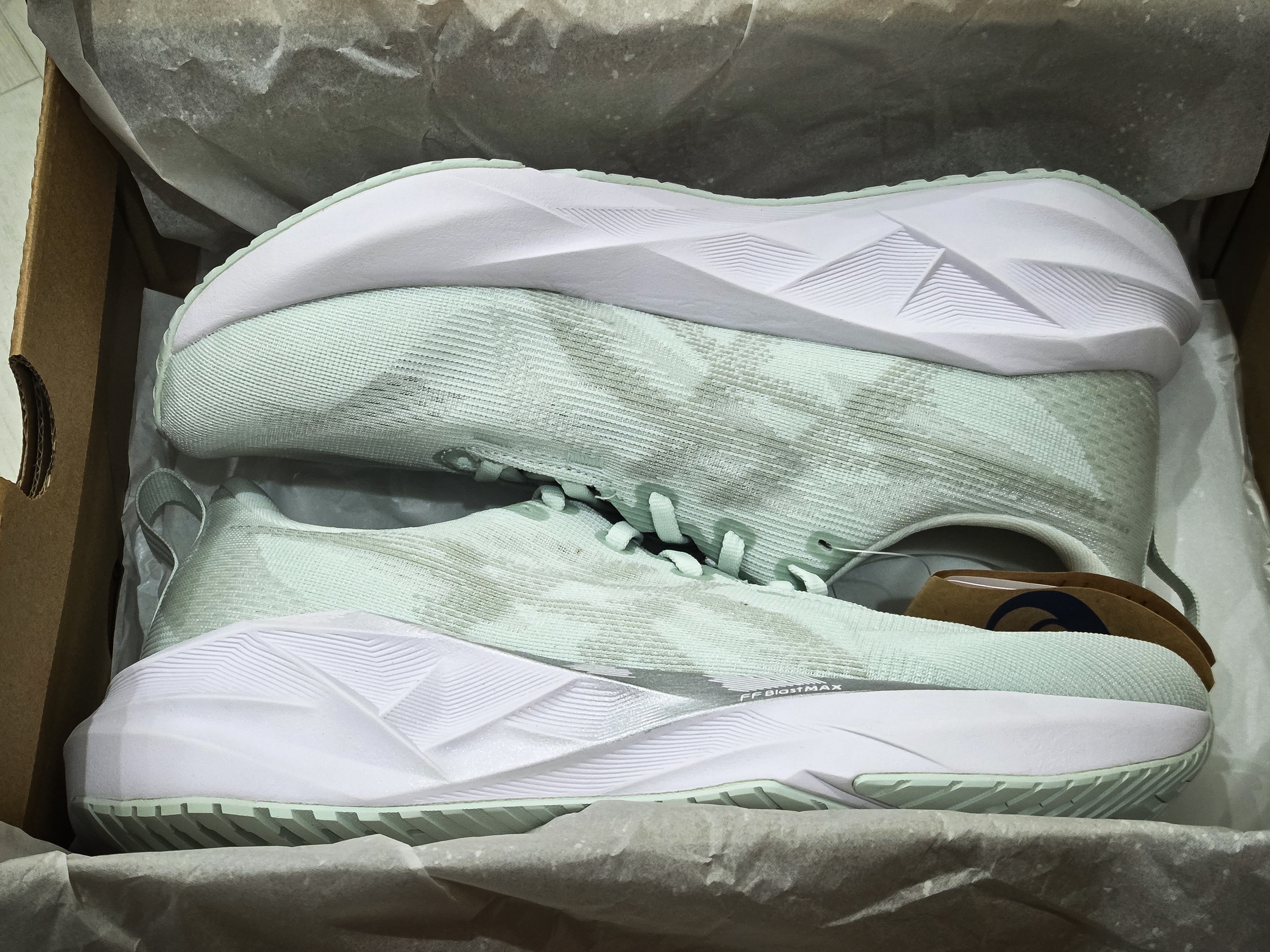 Asics Novablast 5 Pure Aqua Seal Grey 착용 스타일