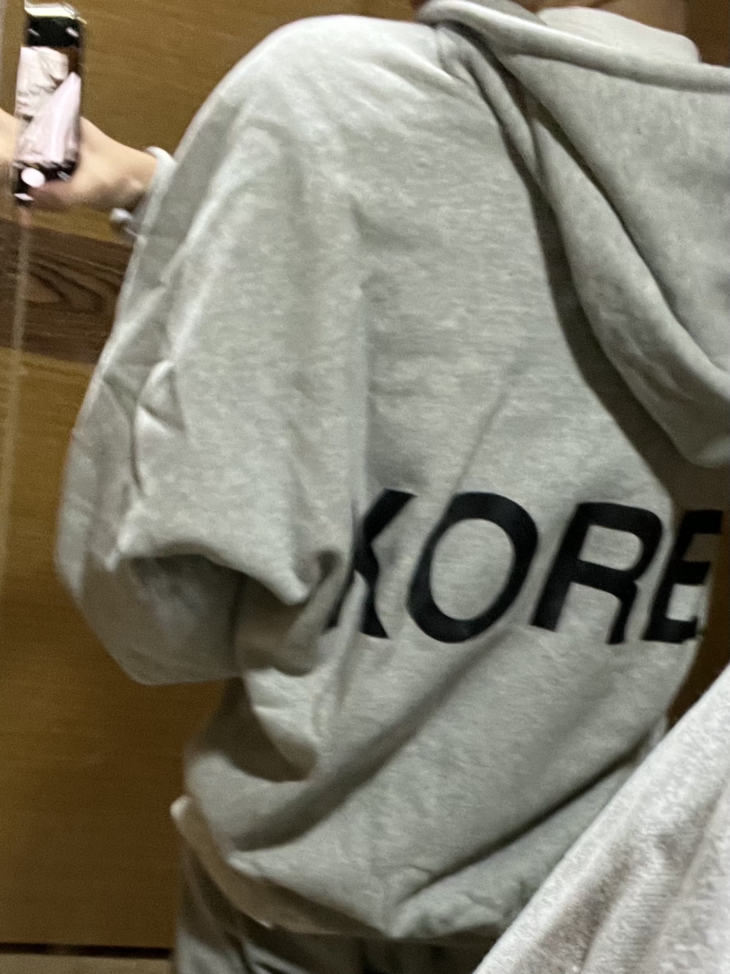 Yeezy HD-10 Grey - Korea Limited 착용 스타일 - 2