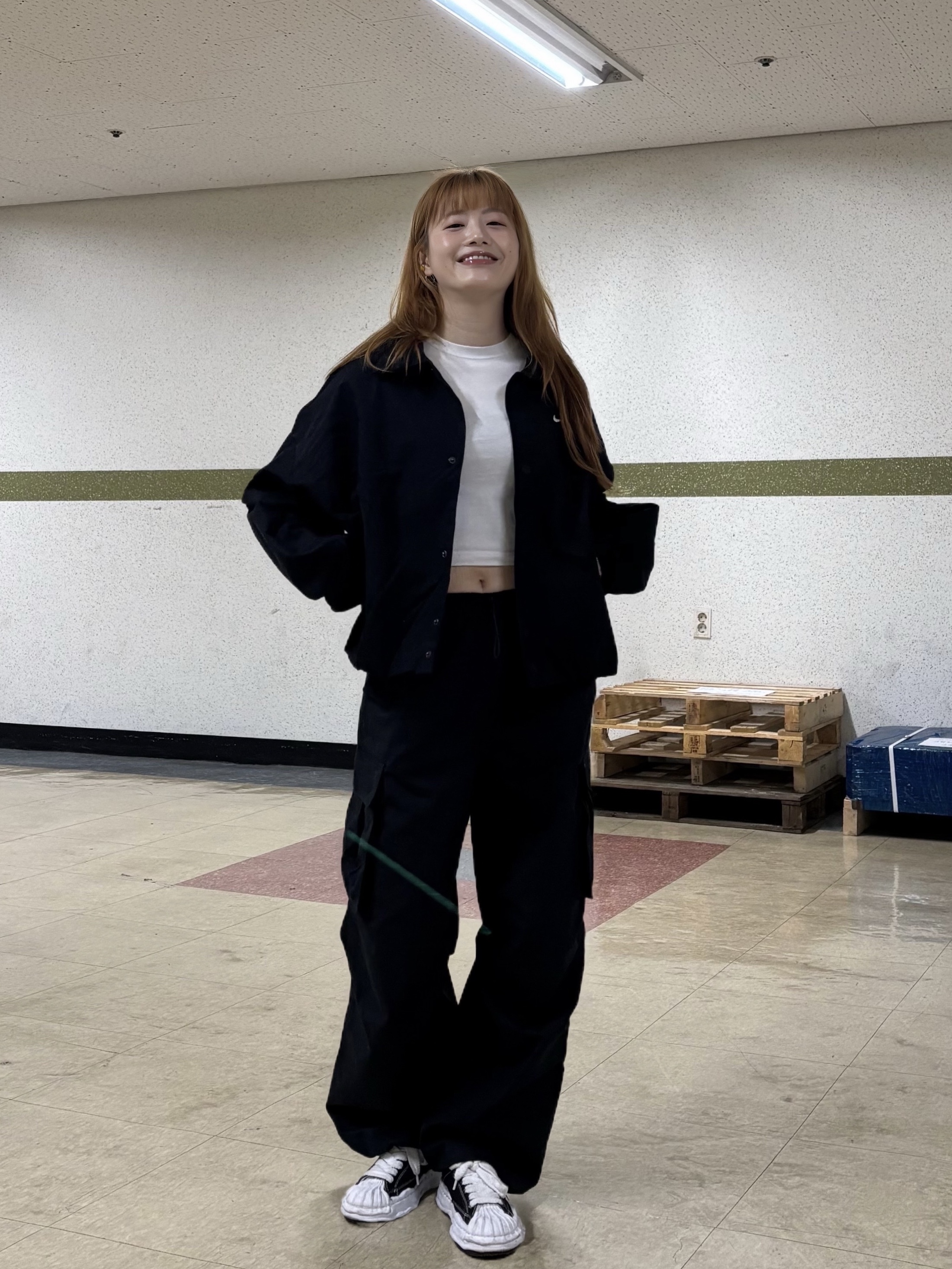 Maison Mihara Yasuhiro Blakey OG Sole Canvas Low-top Sneakers Black White, (W) Nike NSW Everything Woven Mid-Rise Cargo Pants Black White - US/EU 착용 스타일 - 7