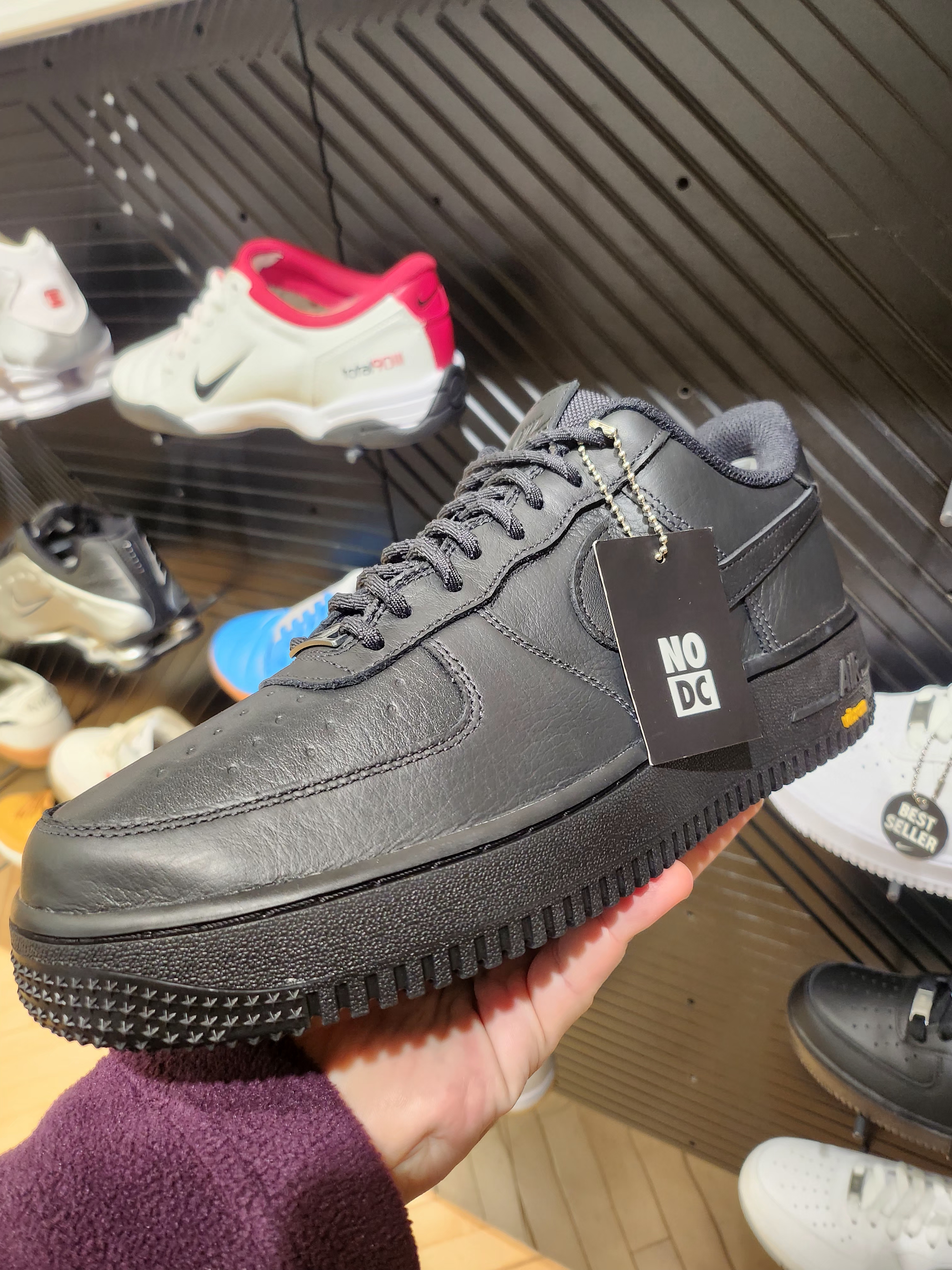 Jordan 5 Retro SE Regal Pink, Uniqlo x Needles Fleece Wide Pants Longer Length Dark Gray - KR 착용 스타일 - 3