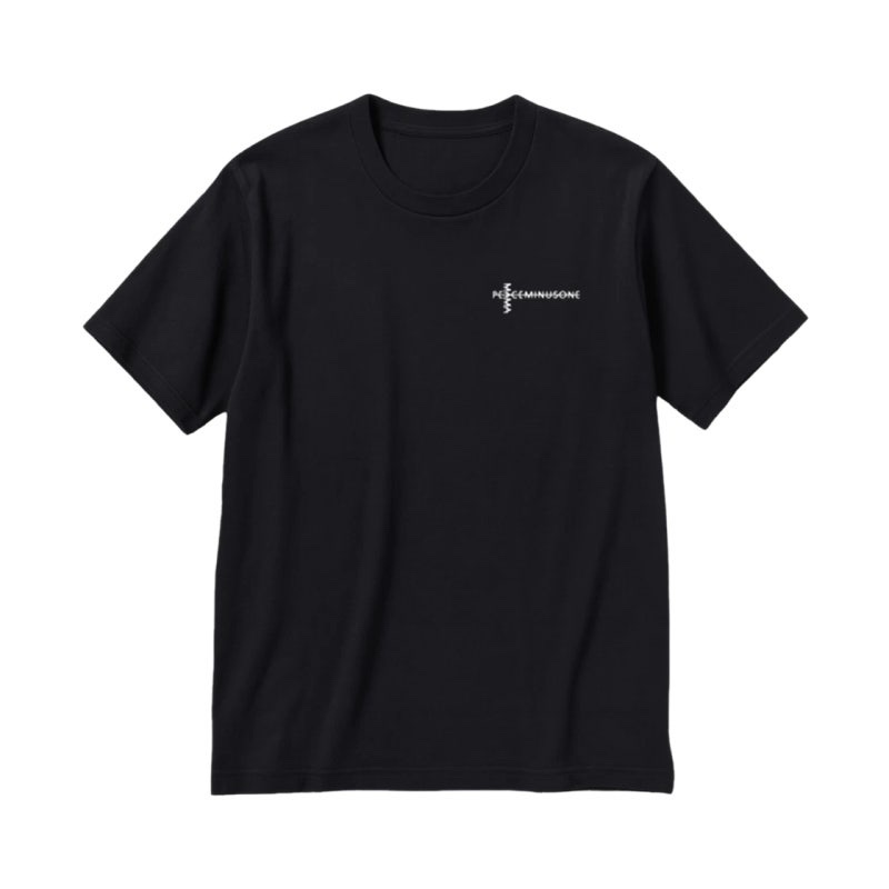 Peaceminusone x 2025 MAMA Awards Peacemamaone Zip Up Hoodie Black, Peaceminusone x 2025 MAMA Awards Peacemamaone T-Shirt Black 착용 스타일 - 6