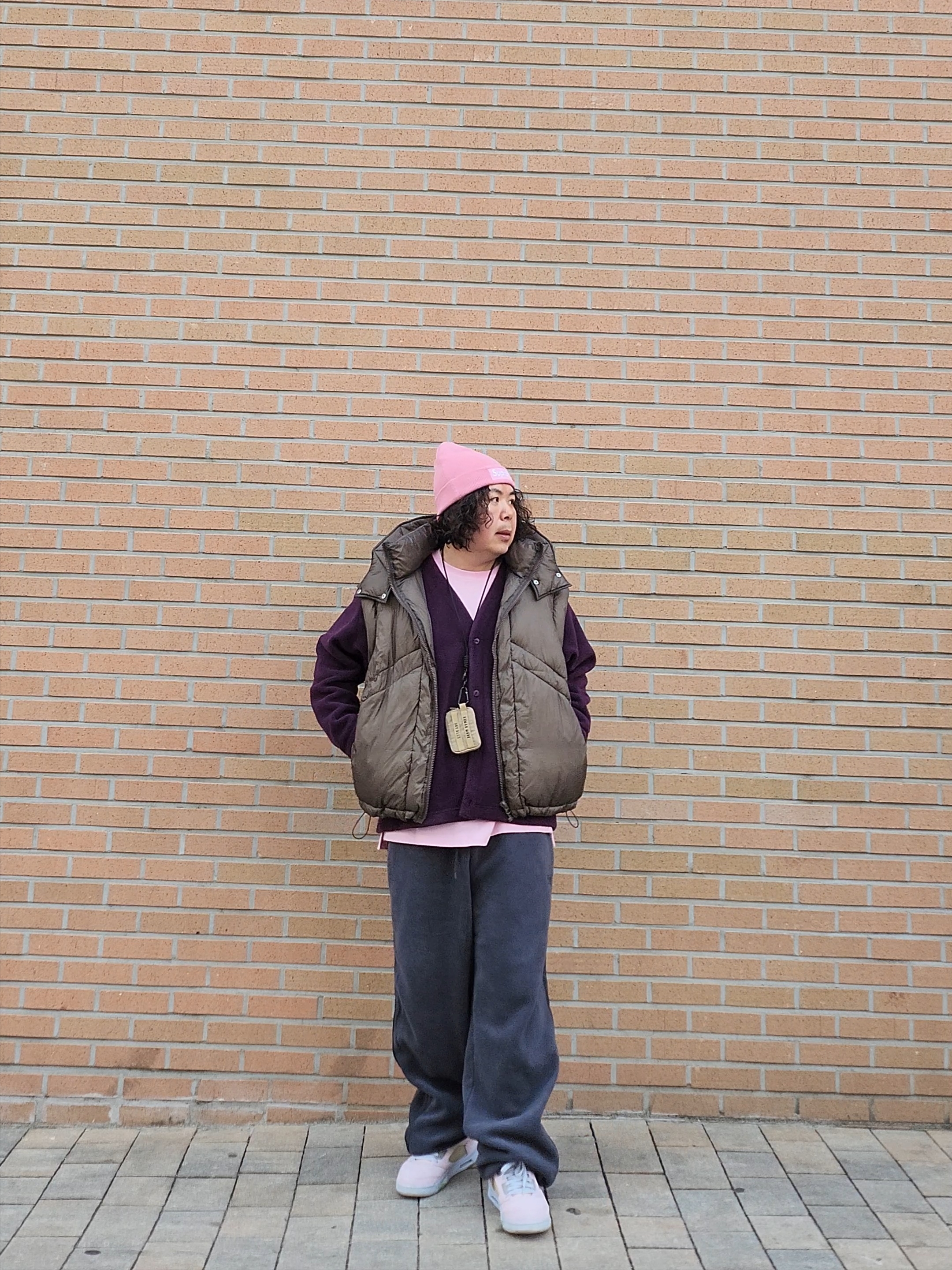 Jordan 5 Retro SE Regal Pink, Uniqlo x Needles Fleece Wide Pants Longer Length Dark Gray - KR 착용 스타일 - 1