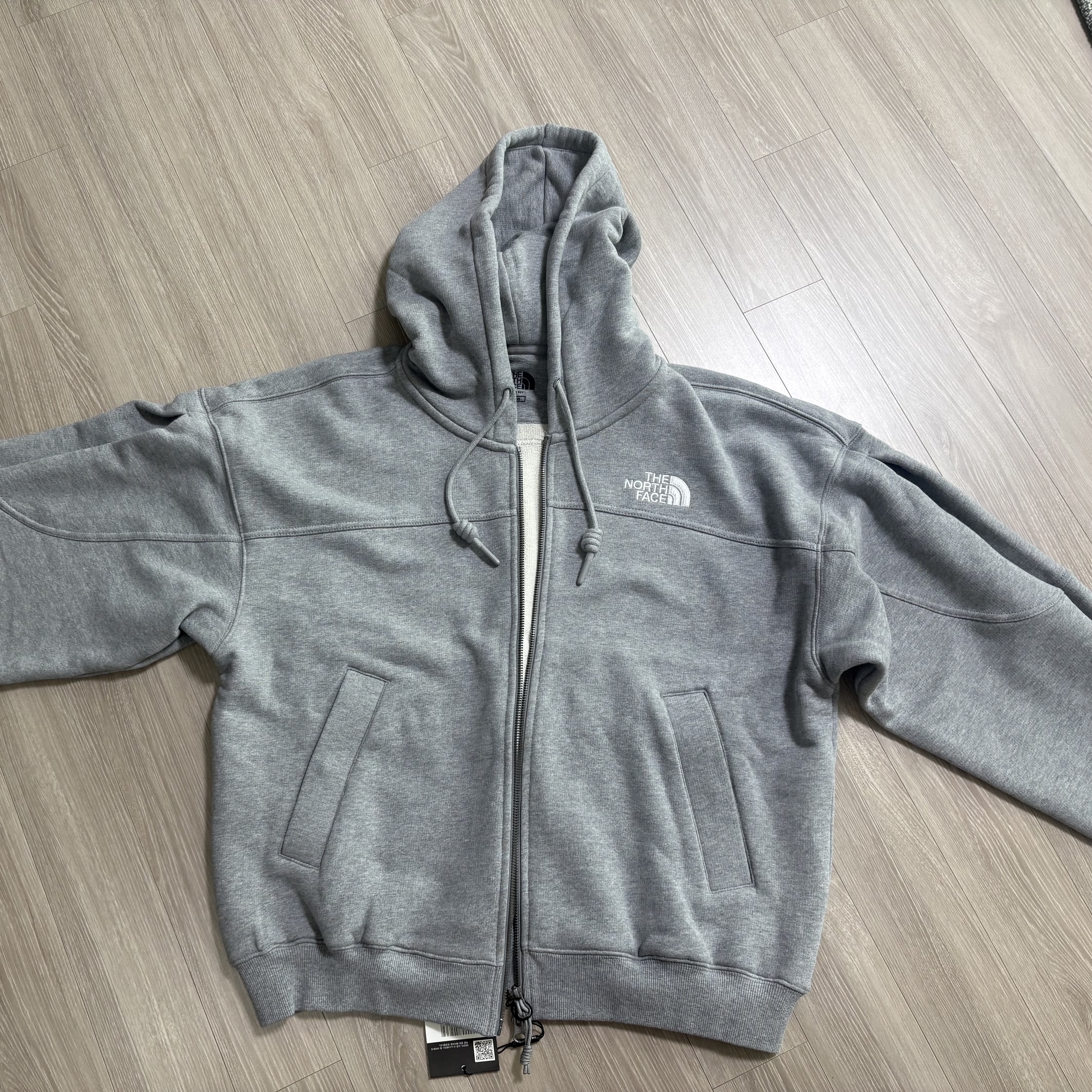 The North Face Dayoff Hood Zip Up Heather Gray - 25FW 착용 스타일