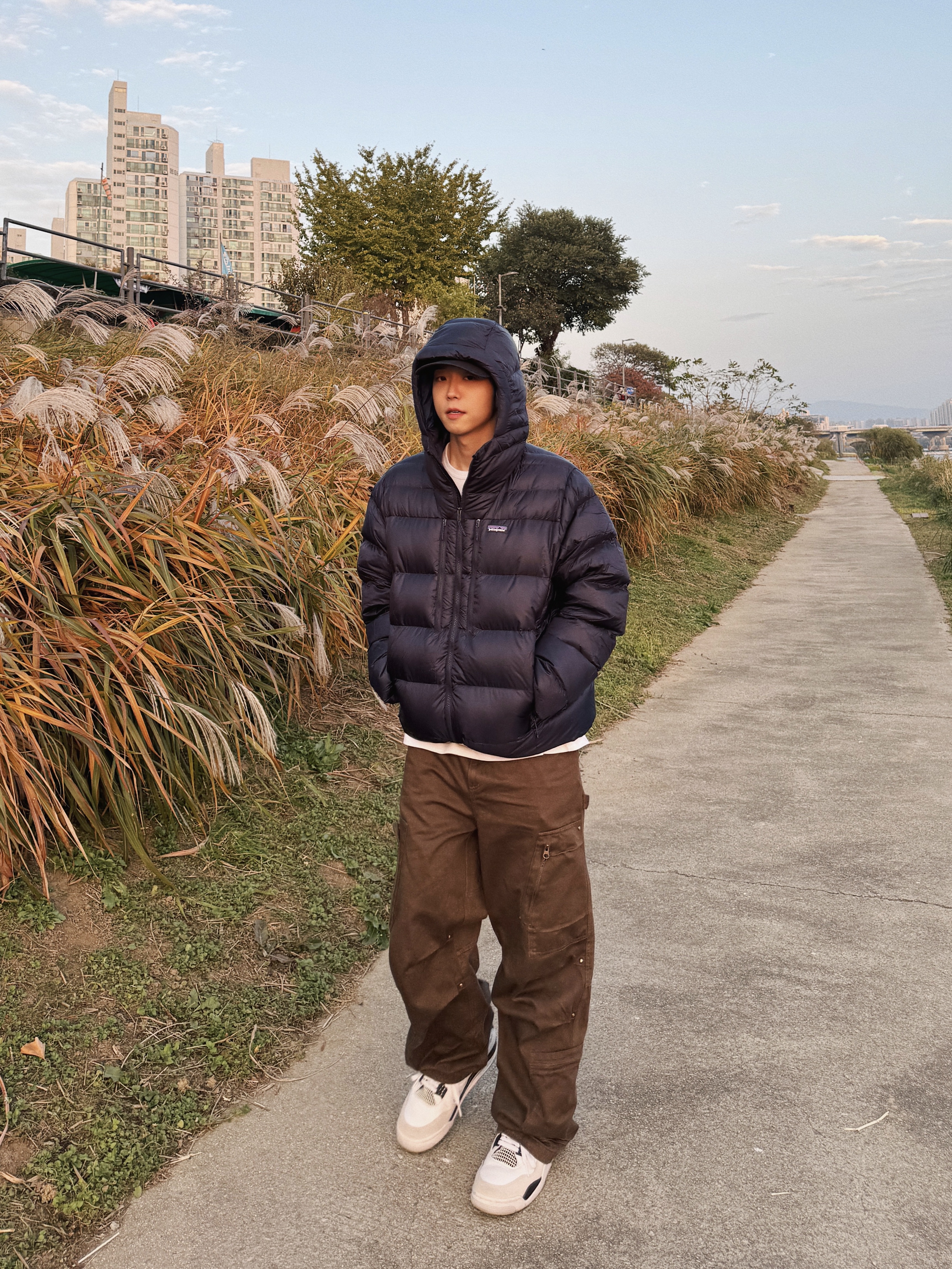 Vacant Archive Unisex Nova Carpenter Pants Khaki, Vacant Archive Prix Straight Work-Pants Khaki 착용 스타일 - 3