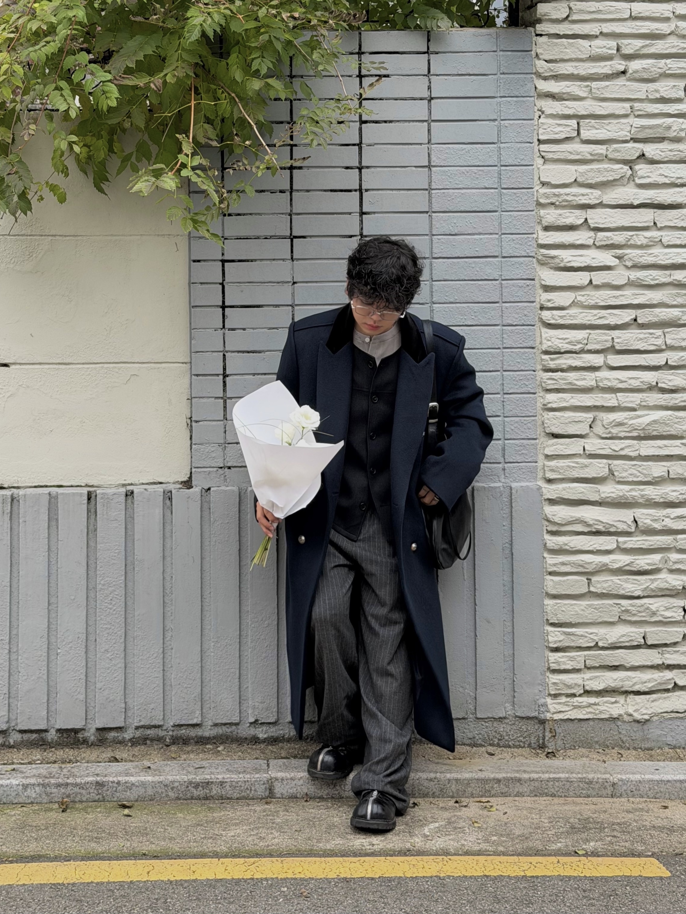 Haleine Round Neck 3D Wool Blazer Jacket Black, Gentle Monster Atomic 02 Silver 착용 스타일 - 2
