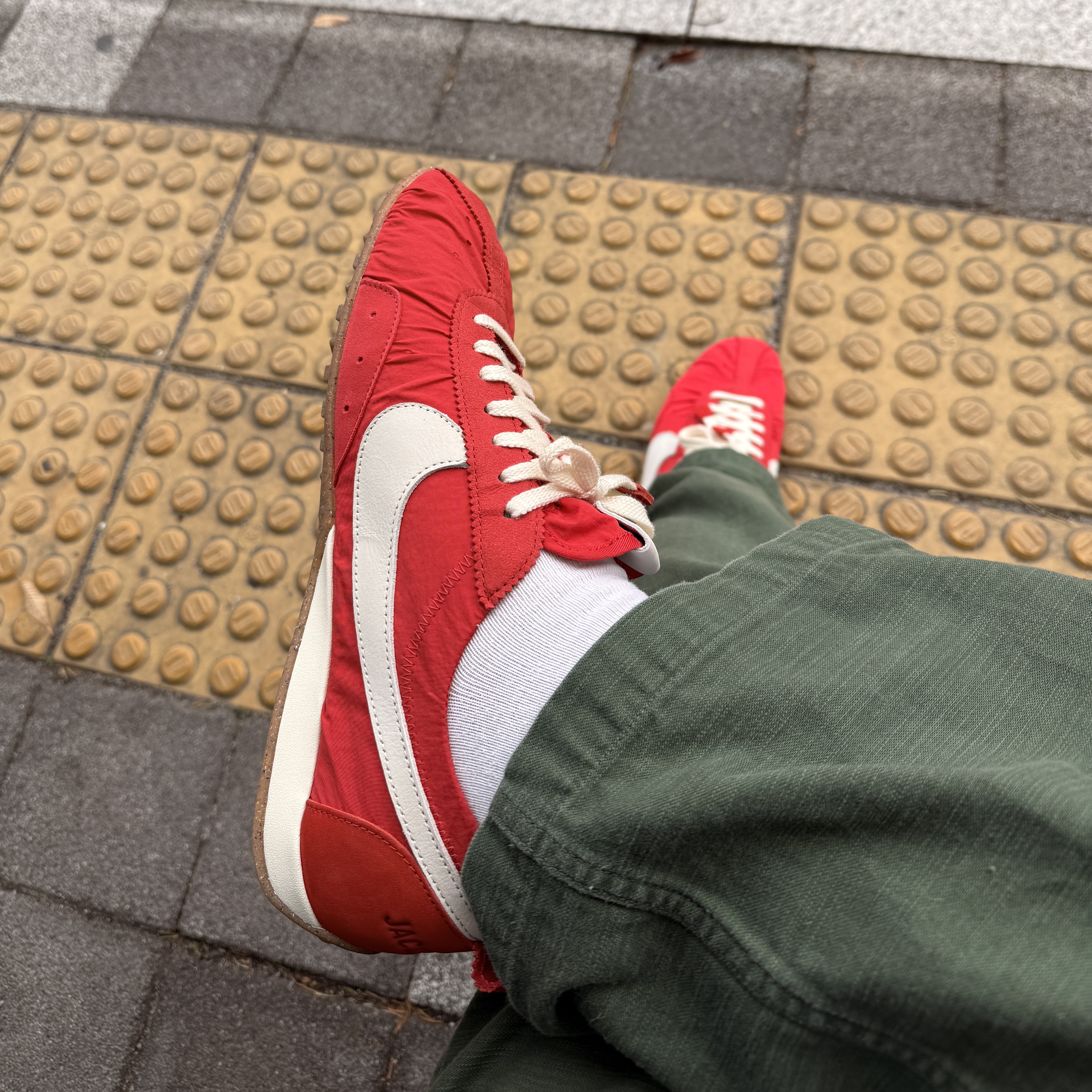 Nike x Jacquemus Moon Shoe SP University Red and Bicycle Yellow 착용 스타일
