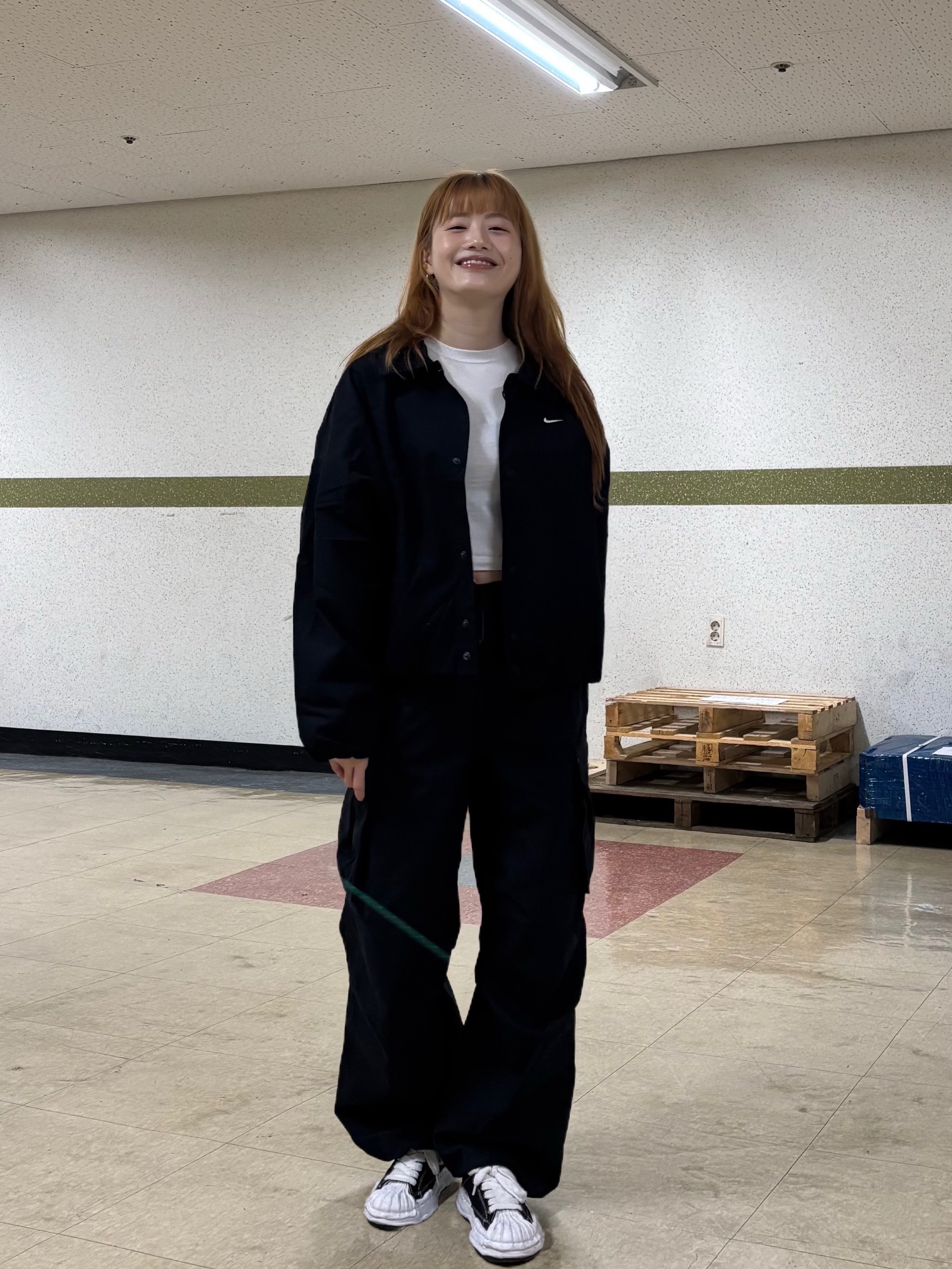 Maison Mihara Yasuhiro Blakey OG Sole Canvas Low-top Sneakers Black White, (W) Nike NSW Everything Woven Mid-Rise Cargo Pants Black White - US/EU 착용 스타일 - 5