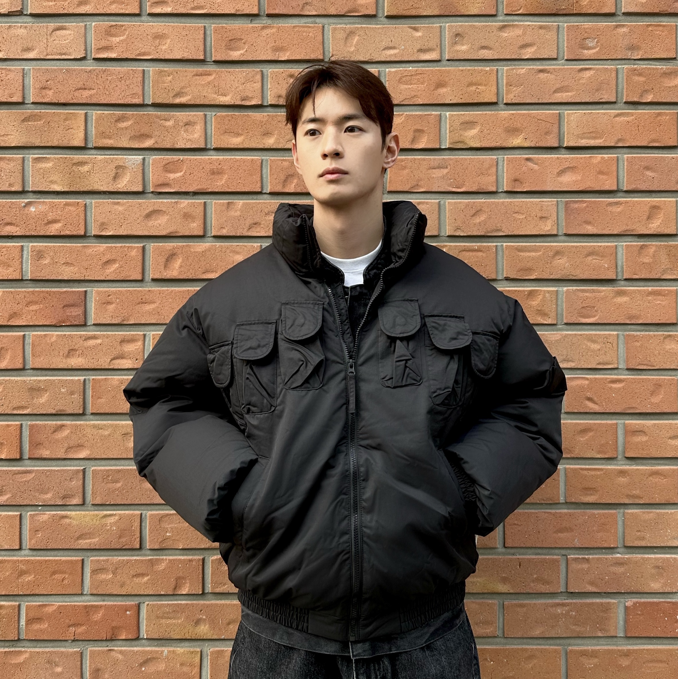 True Religion Bullet Pocket Jumper Black 착용 스타일 - 1