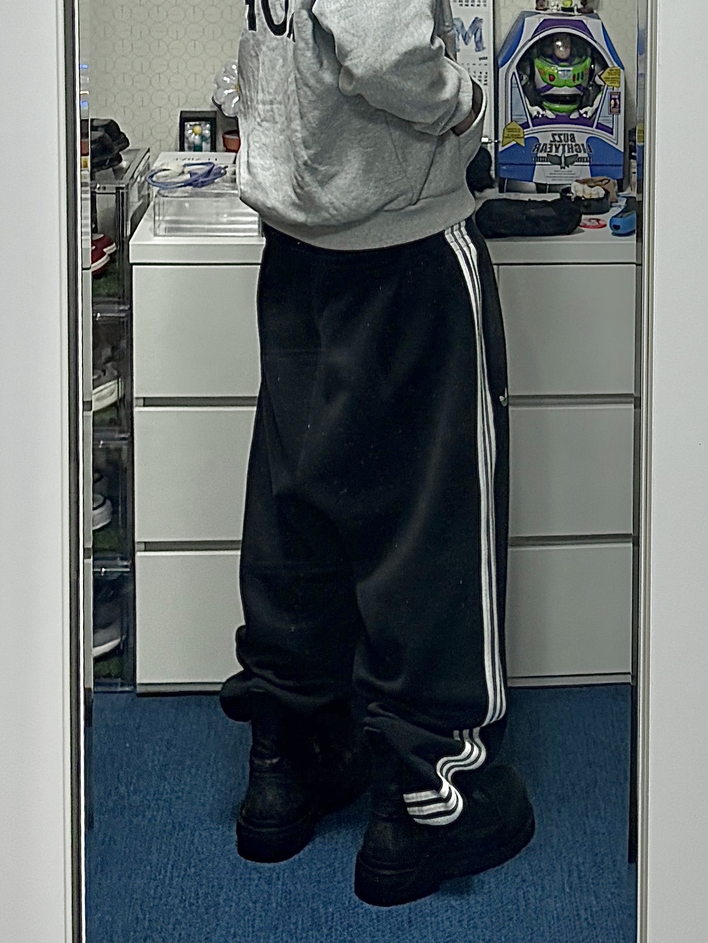 Yeezy HD-10 Grey - Korea Limited, Adidas x Thug Club Cap Black 착용 스타일 - 3