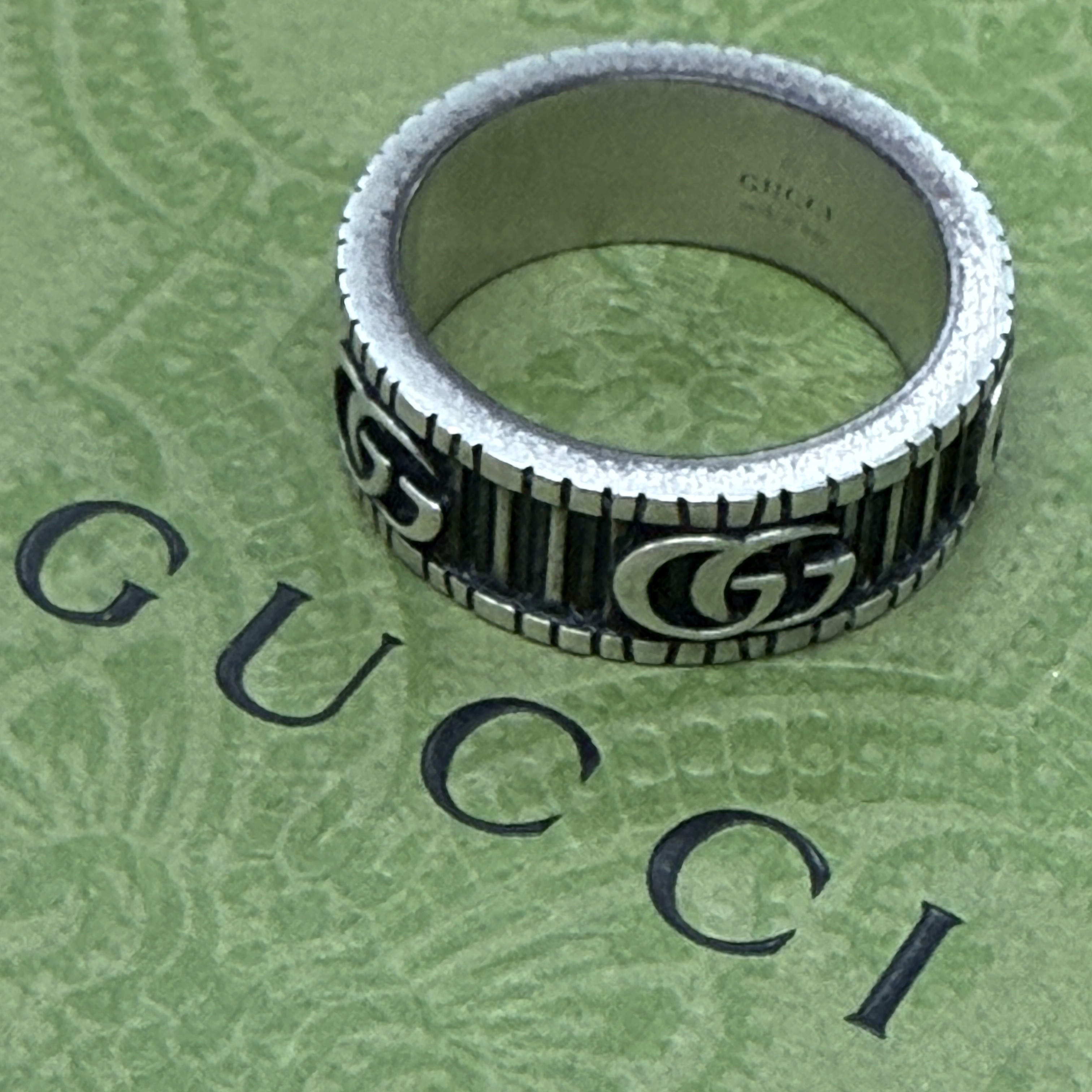 Gucci Ring with Double G Silver 착용 스타일