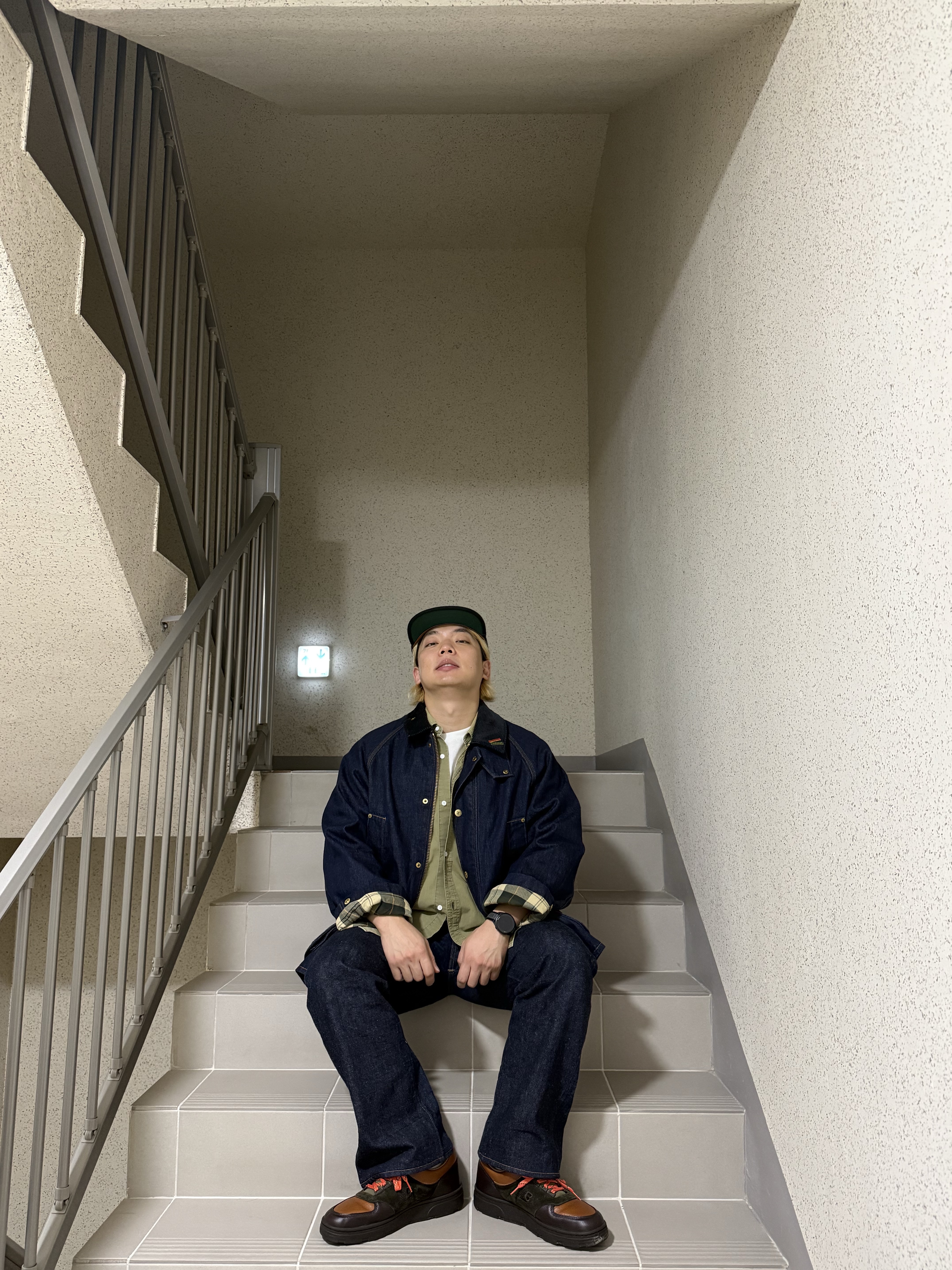 New Balance x Drake's Allerdale Made in UK Brown Olive 착용 스타일 - 7