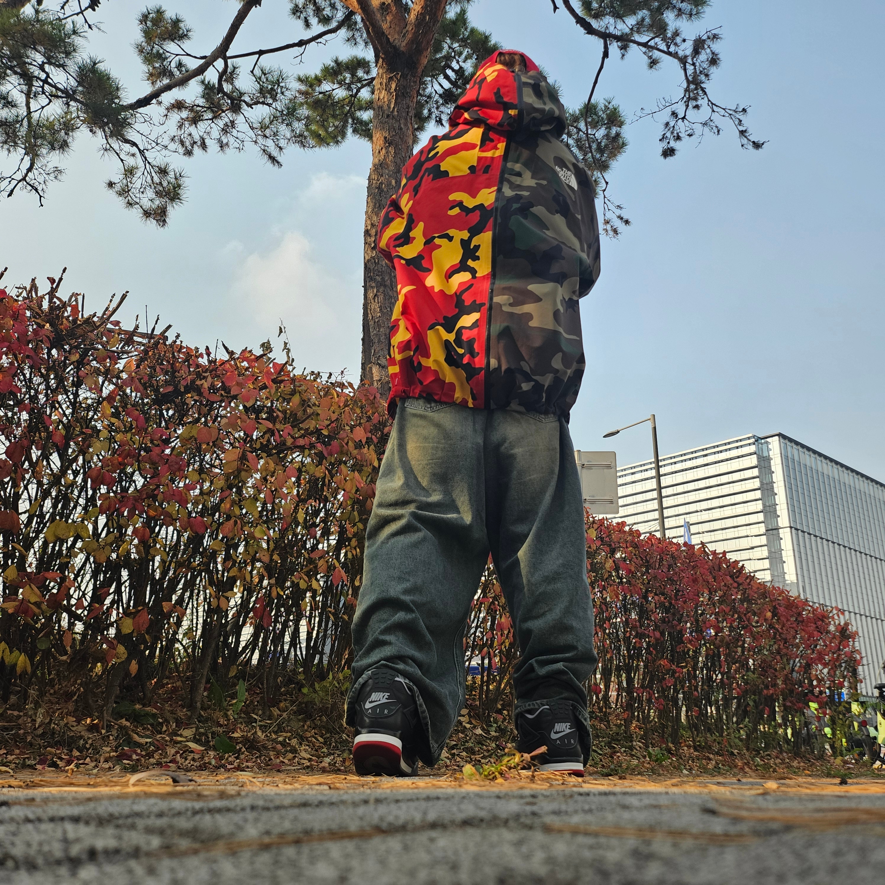 Supreme 2-Tone S Logo 6-Panel Red - 24SS, Essentials Hoodie Seafoam - 22SS 착용 스타일 - 3