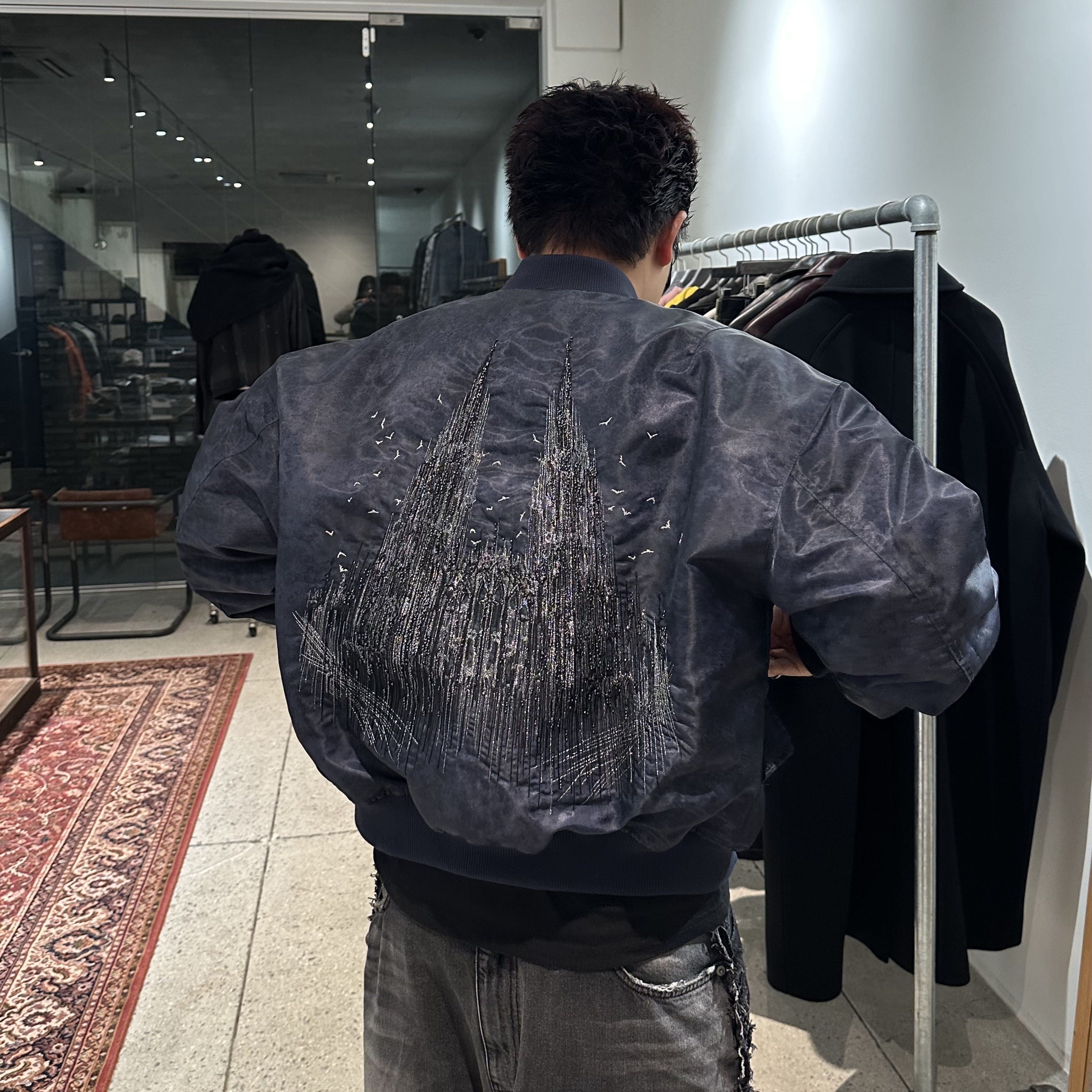 Undermycar 25FW Newspaper Suede MA-1 Red 착용 스타일 - 2