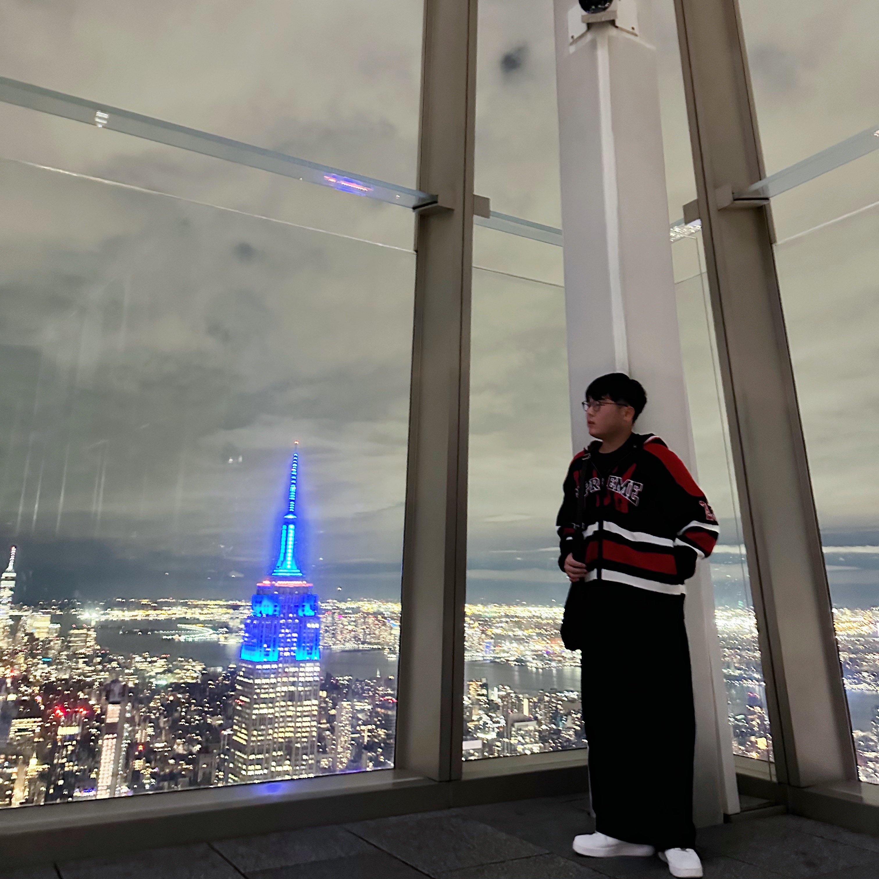 Supreme USA Zip Up Hooded Sweater Black - 23FW, Nike Air Force 1 '07 Low White 착용 스타일