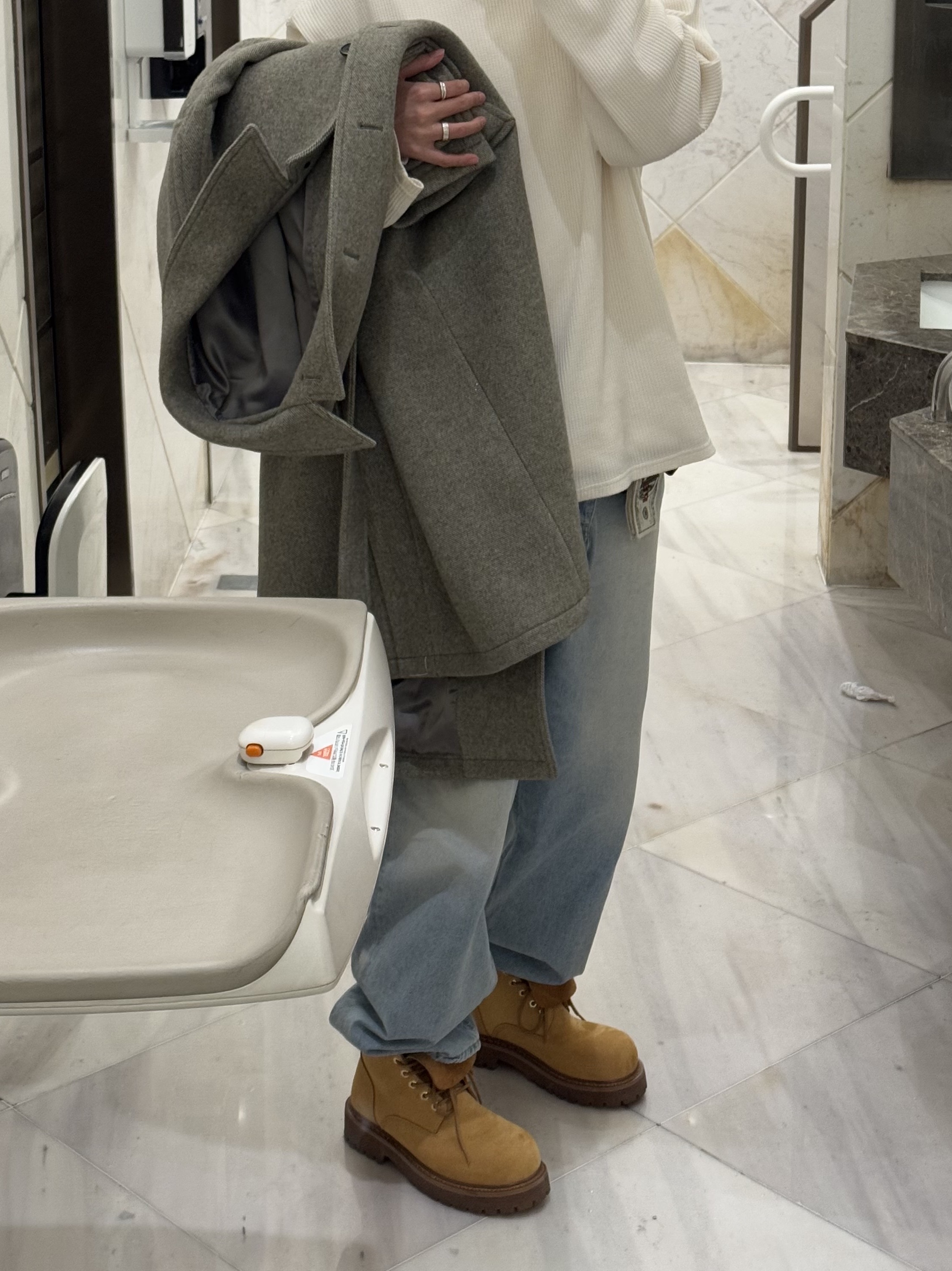 Undermycar Mu.31 Anti Fxxking Logo Play Brush Washed Wide Jeans Sky Blue, LOSTGARDEN Route Tan 착용 스타일 - 2