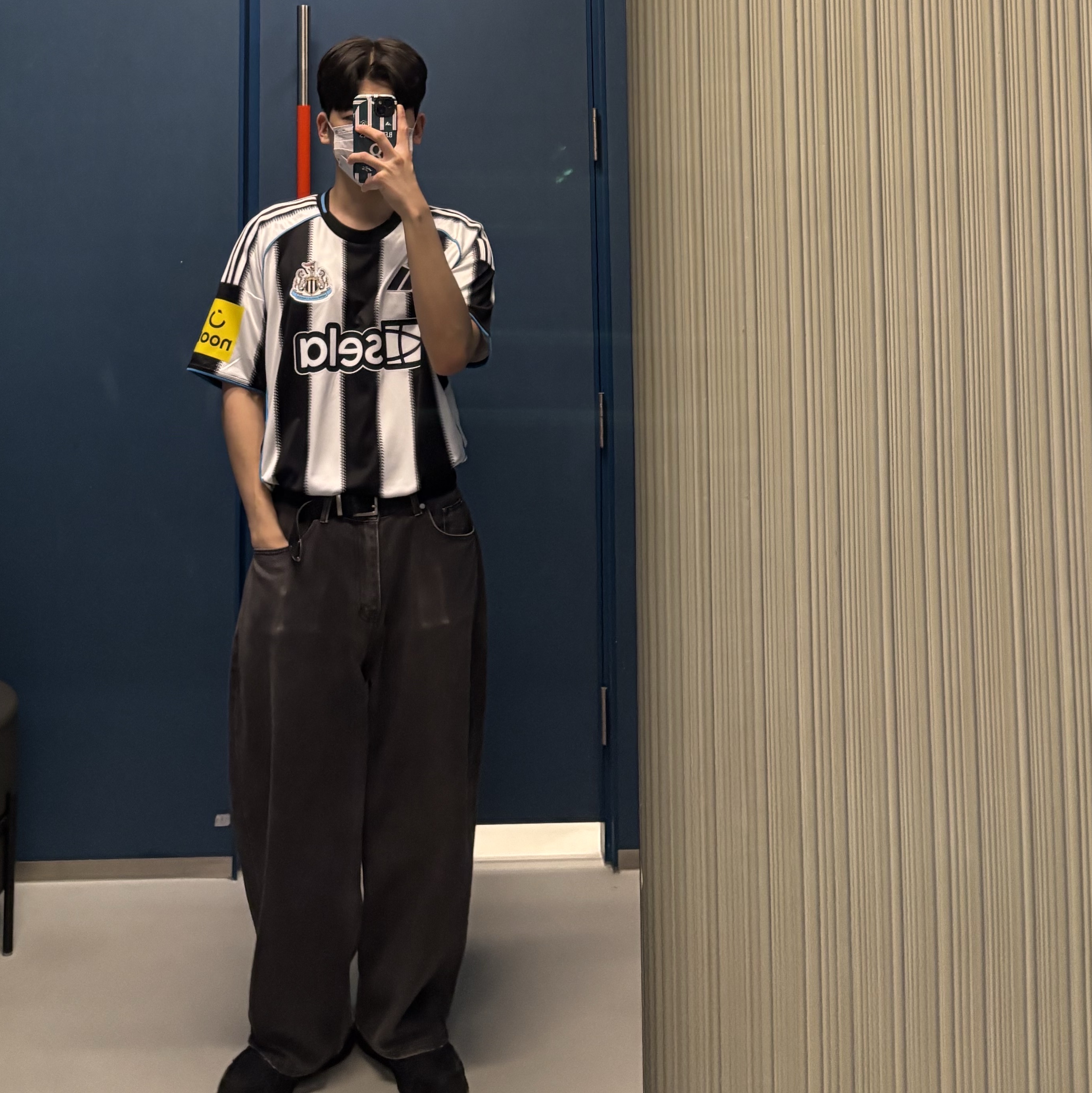 Adidas Newcastle United FC 25/26 Home Jersey Black White - KR Sizing (Non Marking Ver.) 착용 스타일