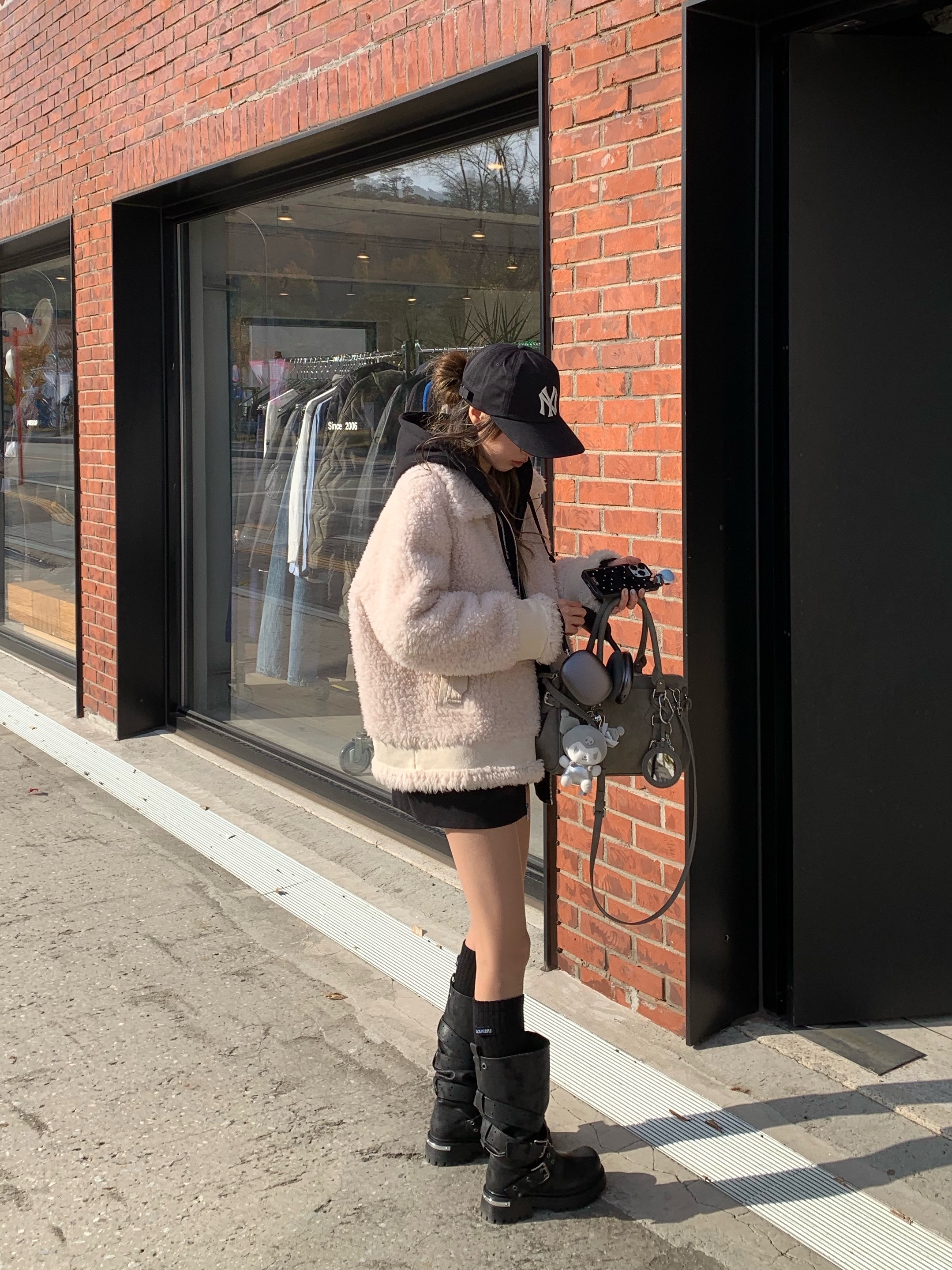 Supreme Small Box Zip Up Hooded Sweatshirt Black - 24FW, Apple AirPods Max Lightning Space Gray (Korean Ver.) 착용 스타일 - 4