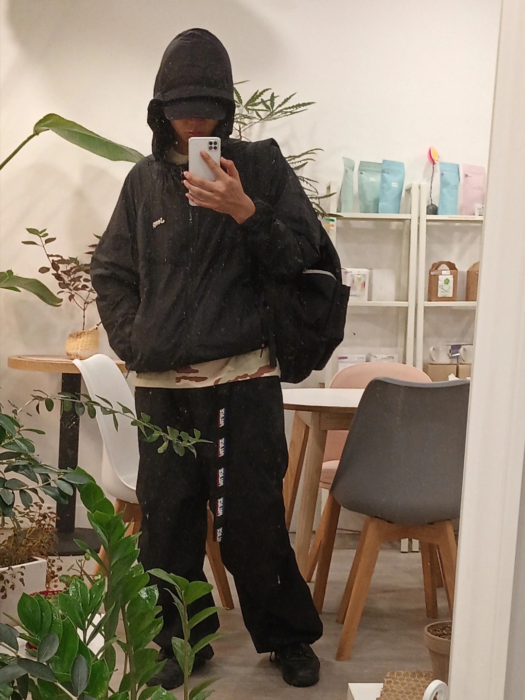 Undermycar MU.124 New Logo Basic Cotton Cap Black, Carhartt 21L Classic Backpack Black 착용 스타일 - 2