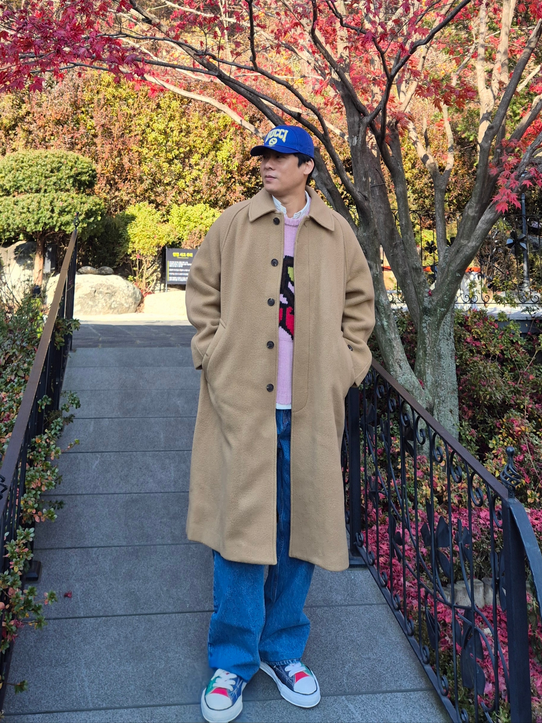 Gucci Print Cotton Baseball Hat Blue, Our Legacy Sonar Roundneck Candyfloss Cherry Acrylic 착용 스타일 - 2
