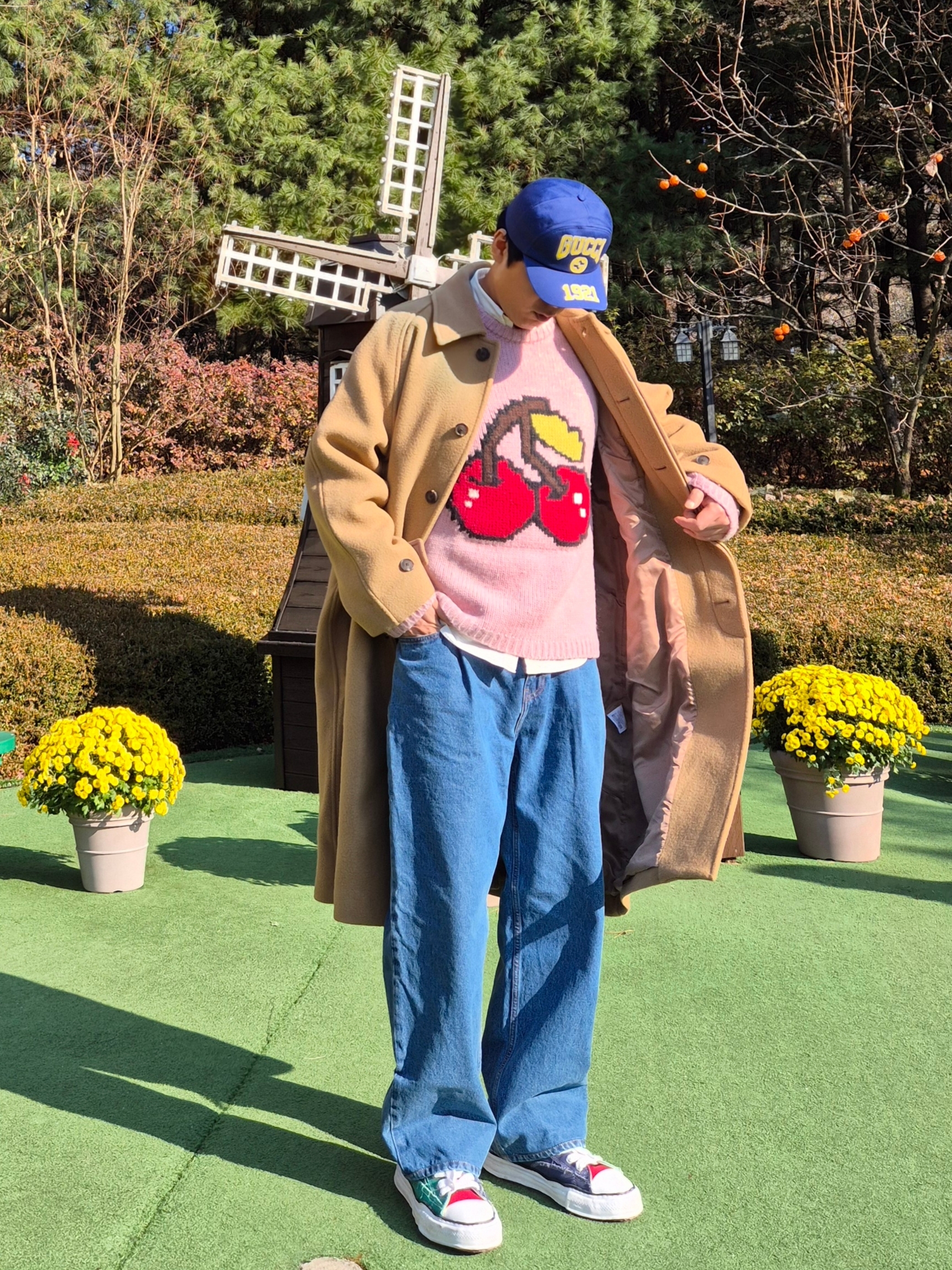 Gucci Print Cotton Baseball Hat Blue, Our Legacy Sonar Roundneck Candyfloss Cherry Acrylic 착용 스타일 - 1