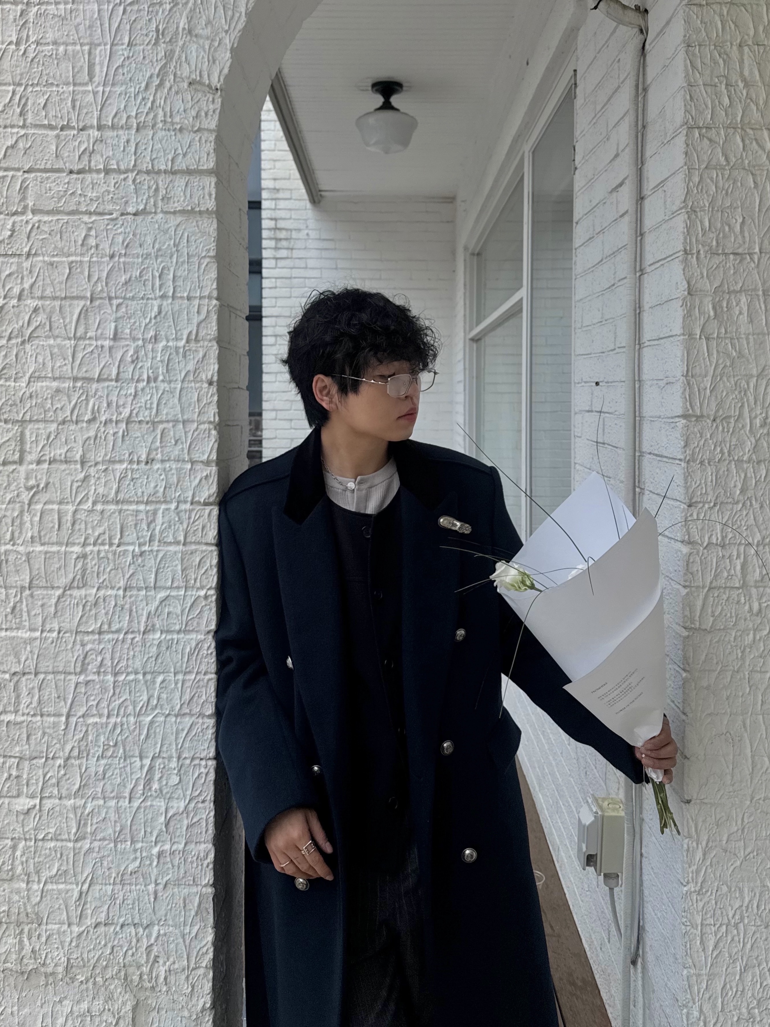 Haleine Round Neck 3D Wool Blazer Jacket Black, Gentle Monster Atomic 02 Silver 착용 스타일 - 5