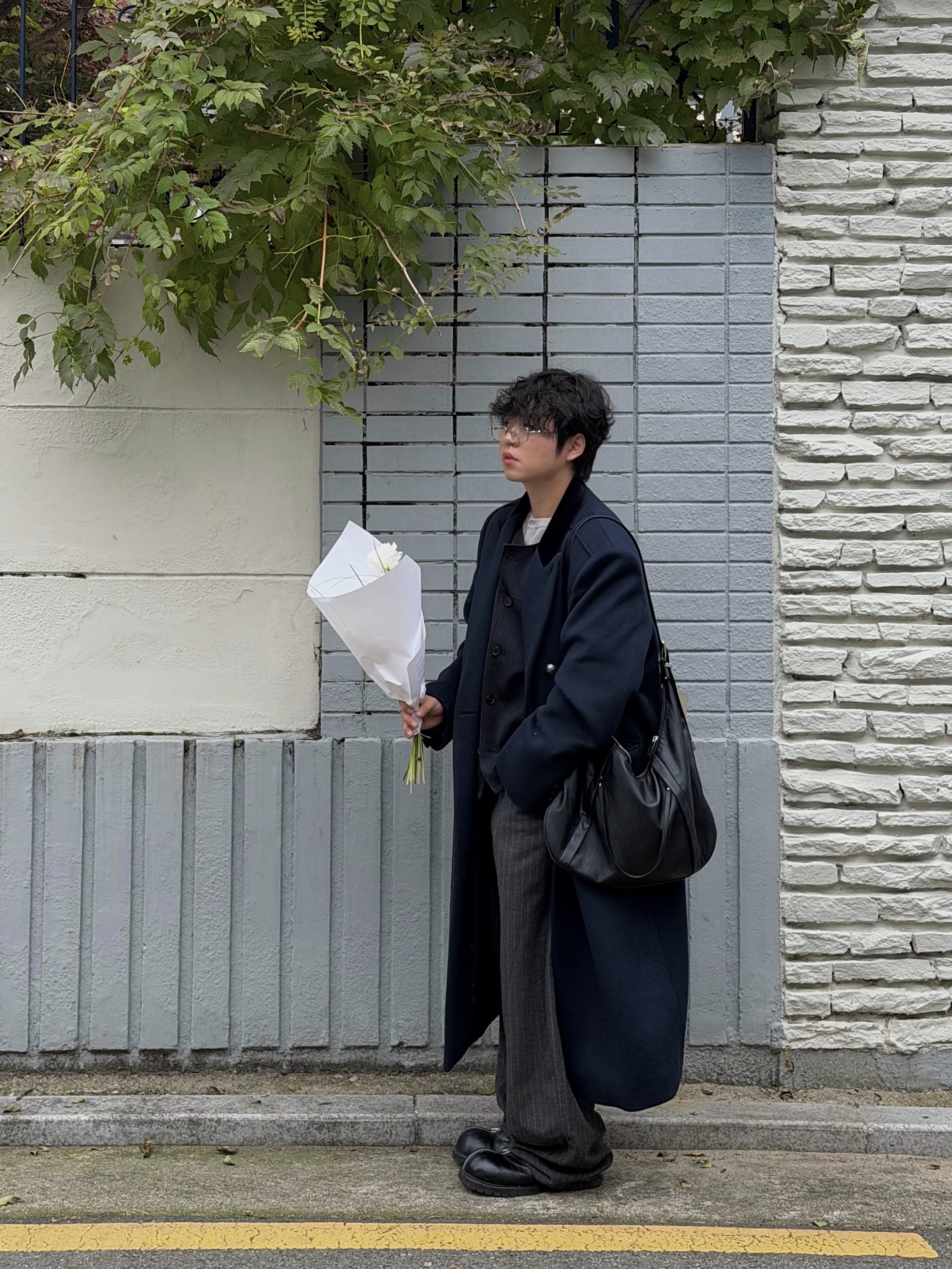 Haleine Round Neck 3D Wool Blazer Jacket Black, Gentle Monster Atomic 02 Silver 착용 스타일 - 1