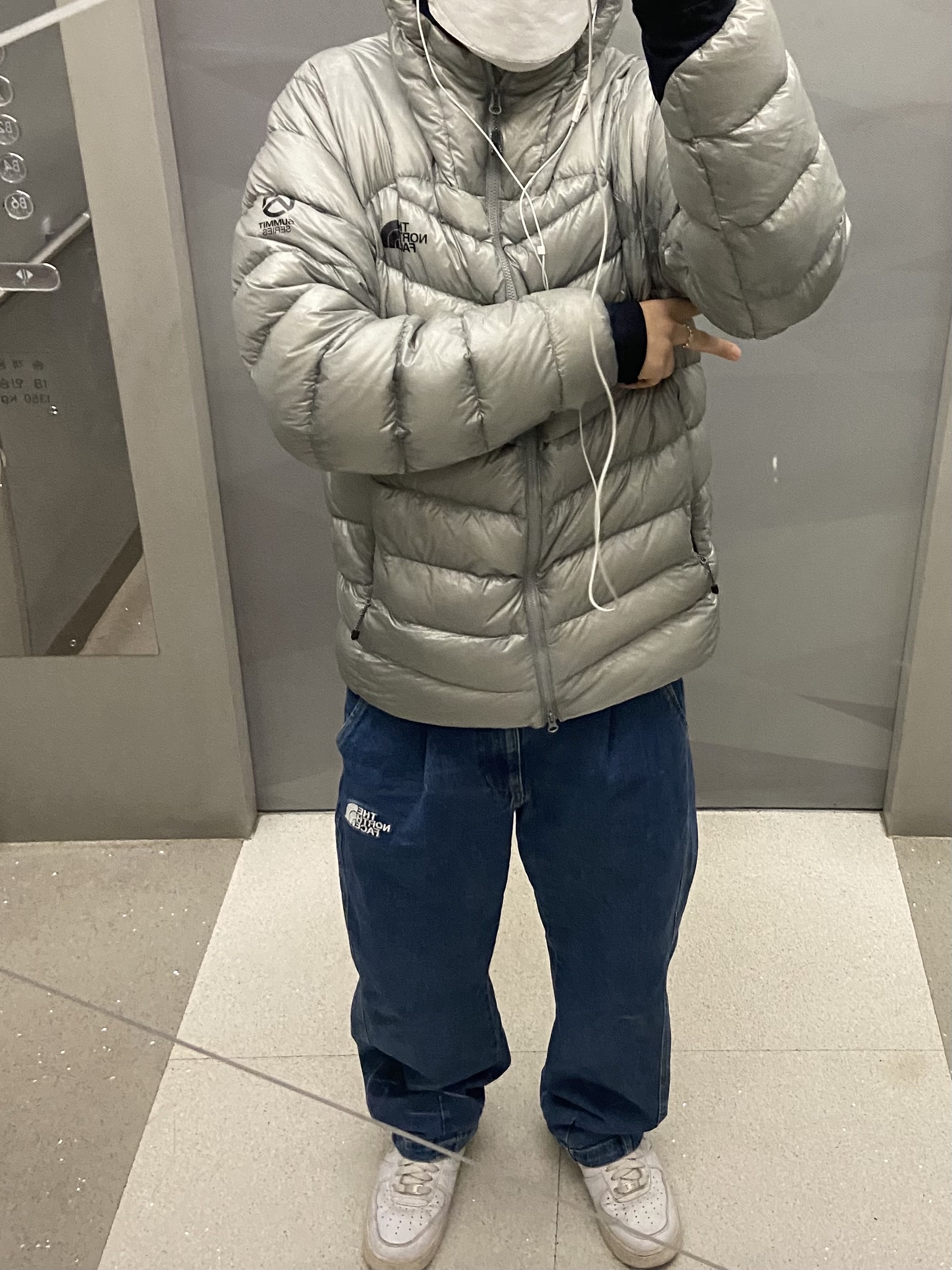 The North Face Summit Mattehorn RDS Down Jacket Light Gray, The North Face Summit Mattehorn RDS Down Jacket Light Gray 착용 스타일 - 2