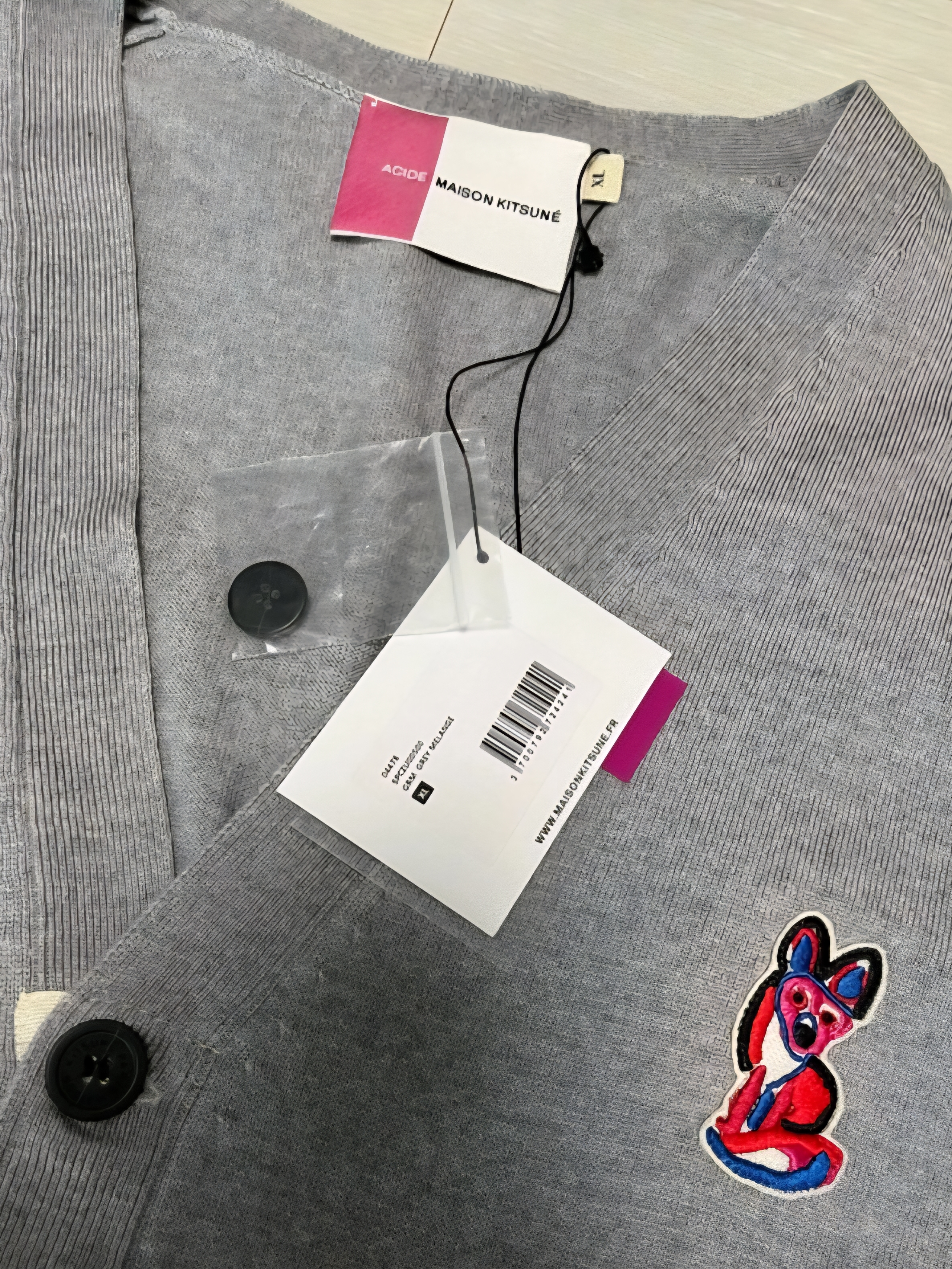Maison Kitsune Acide Fox Patch Cardigan Grey Melange 착용 스타일