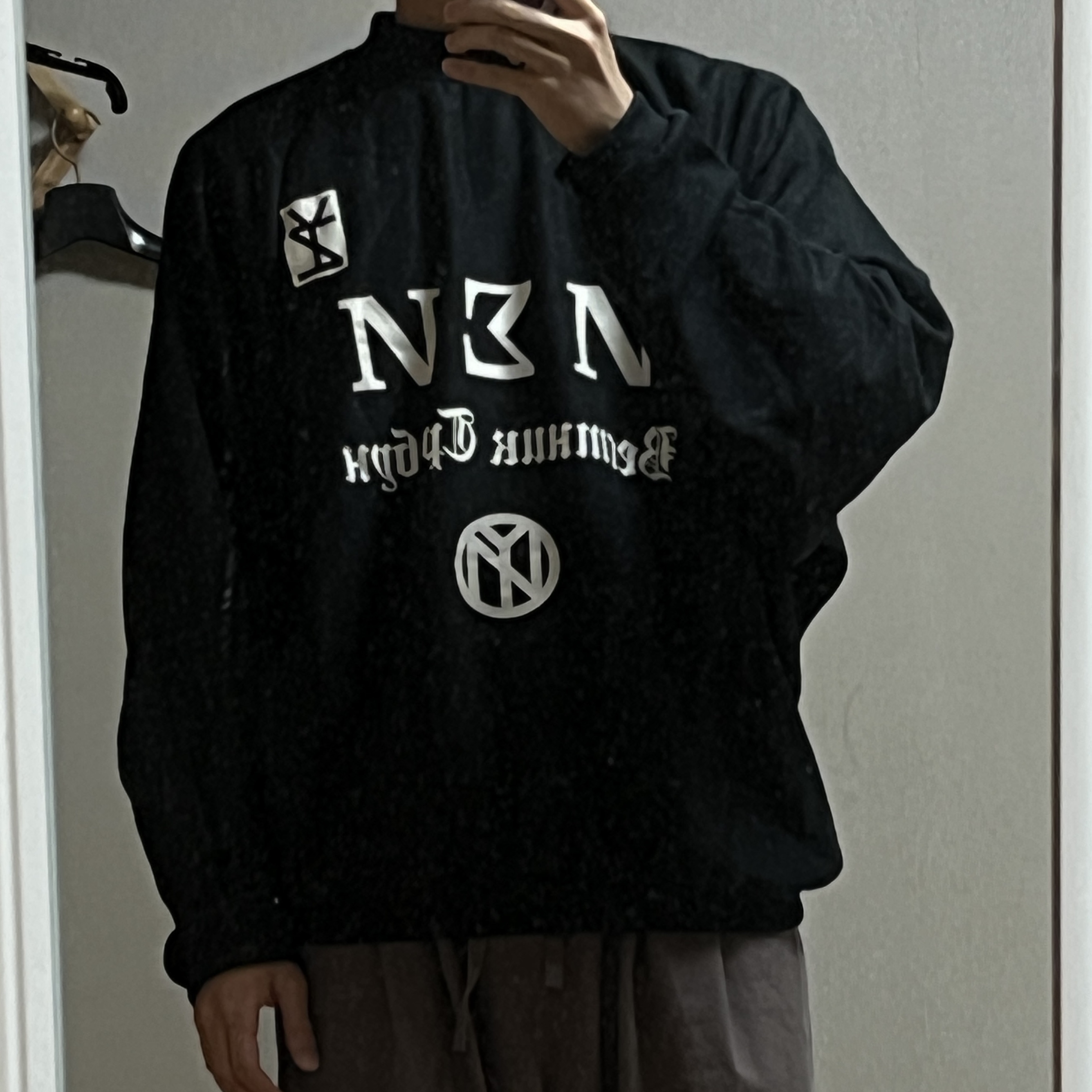 Yeezy SS-01 Black 착용 스타일 - 1